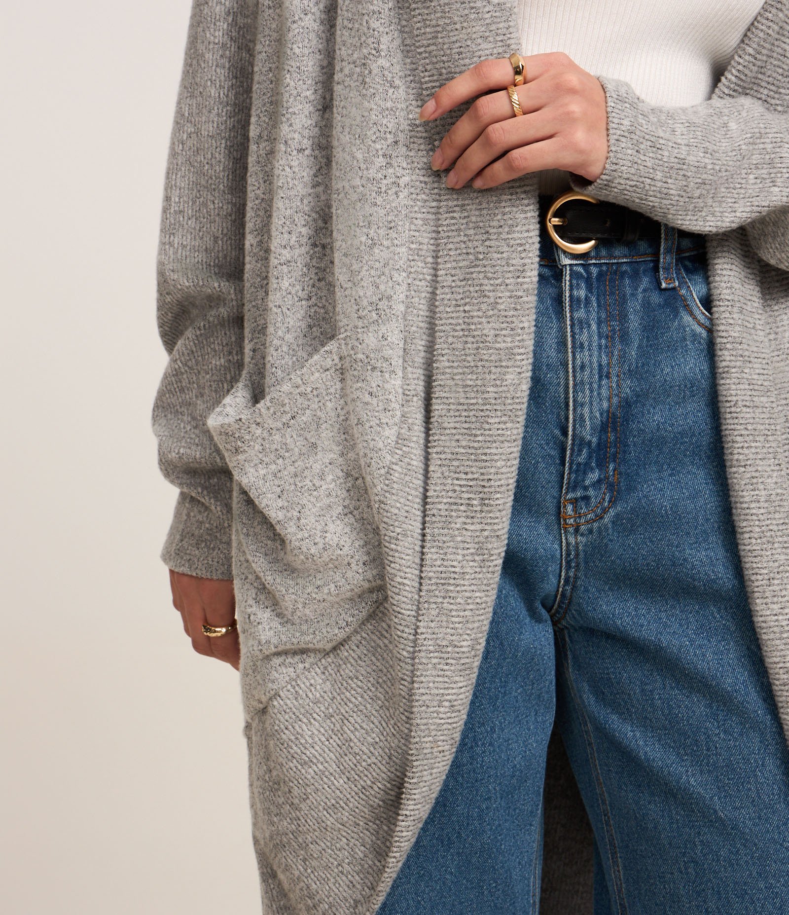 Cardigan Alongado Manga Longa em Tricô Cinza Mescla 3