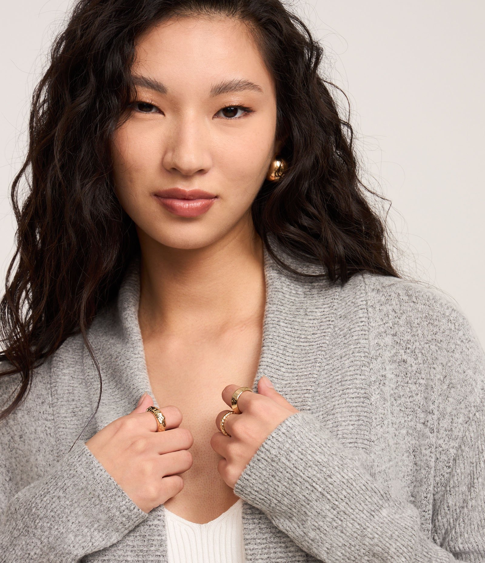 Cardigan Alongado Manga Longa em Tricô Cinza Mescla 4