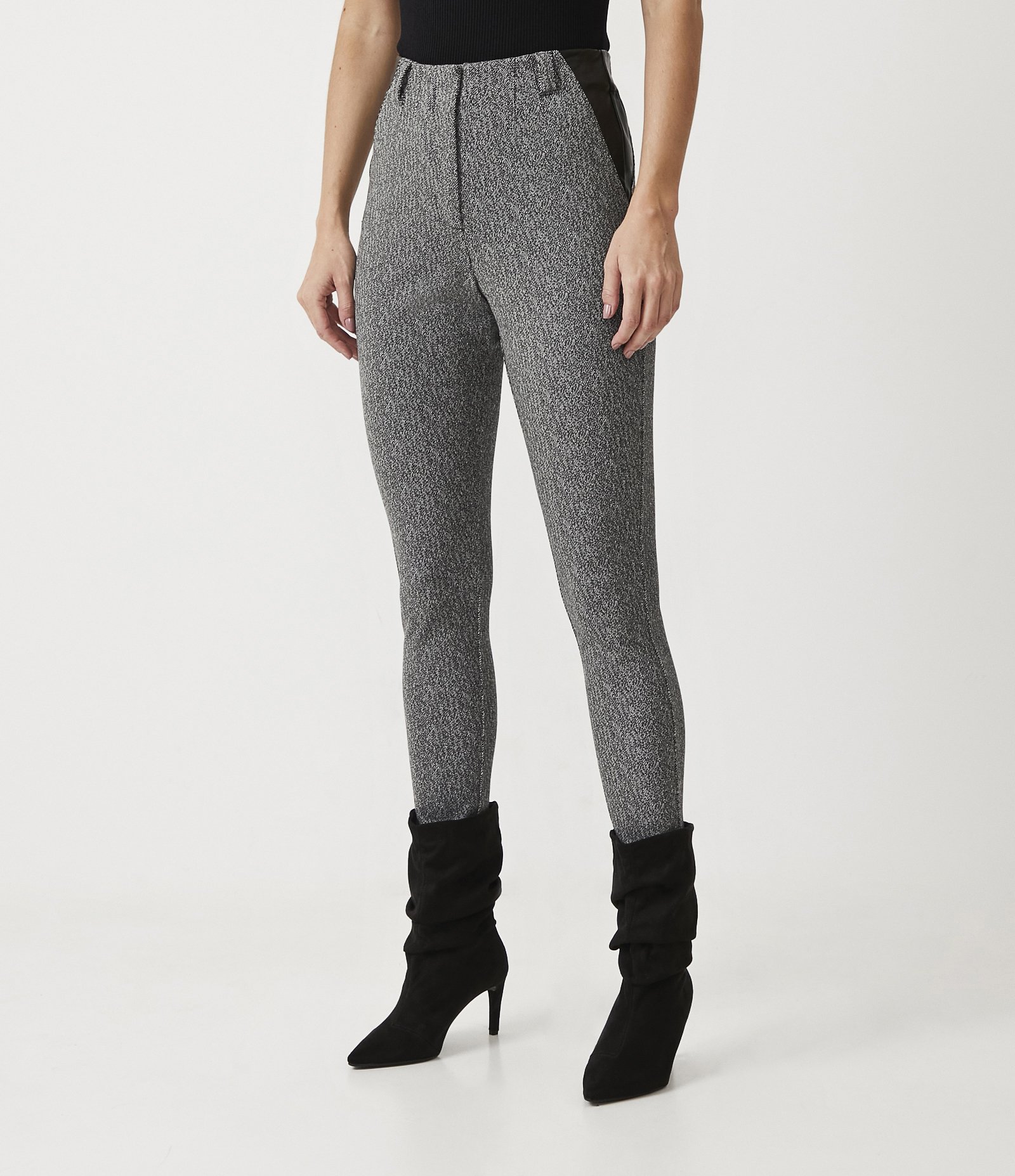 Calça Legging em Jacquard com Recorte em Material Sintético Preto Mescla 1