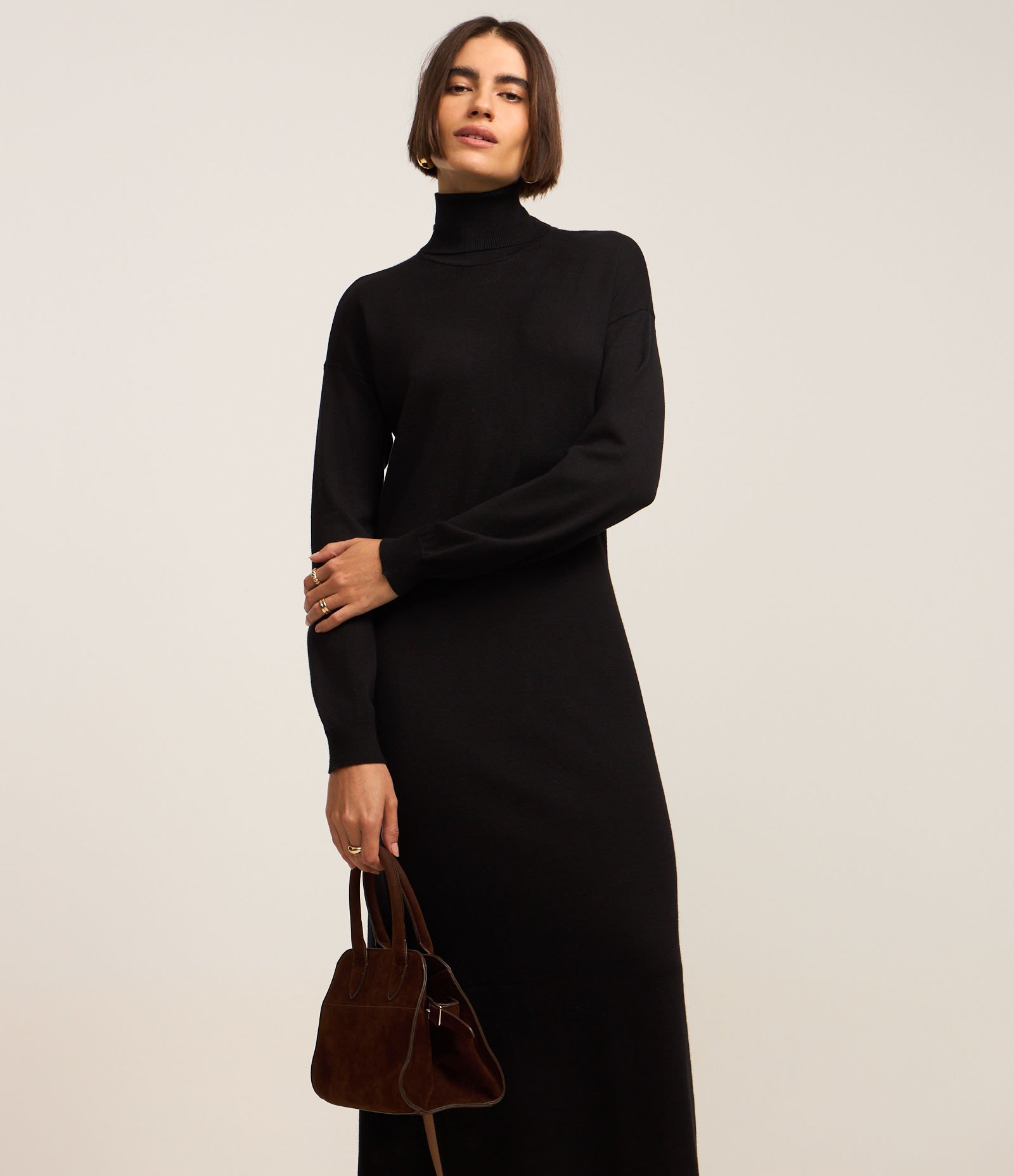 Vestido Midi em Tricô com Gola Alta e Manga Longa 1