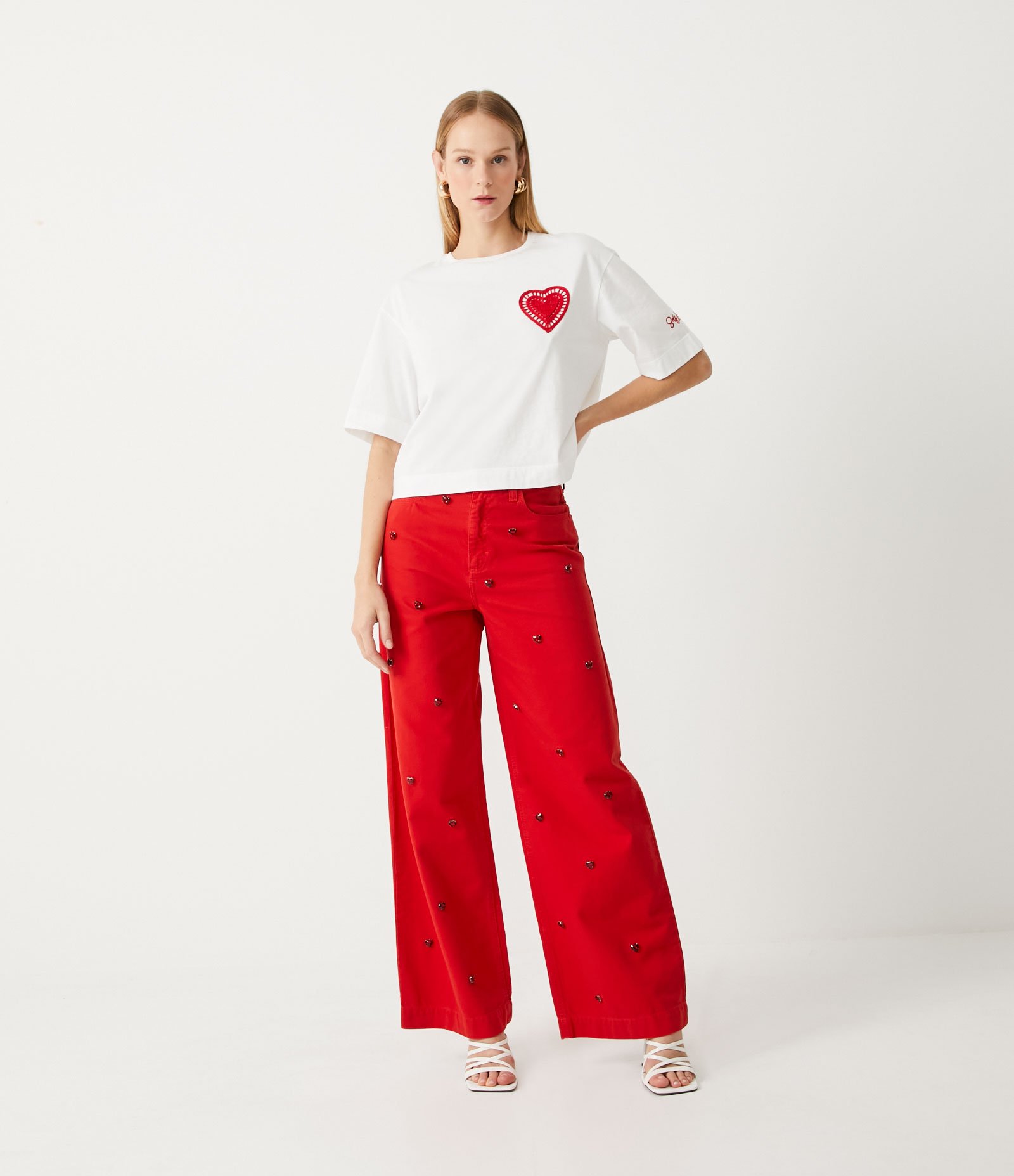 Calça Wide Leg em Sarja com Pedraria Vermelho 1