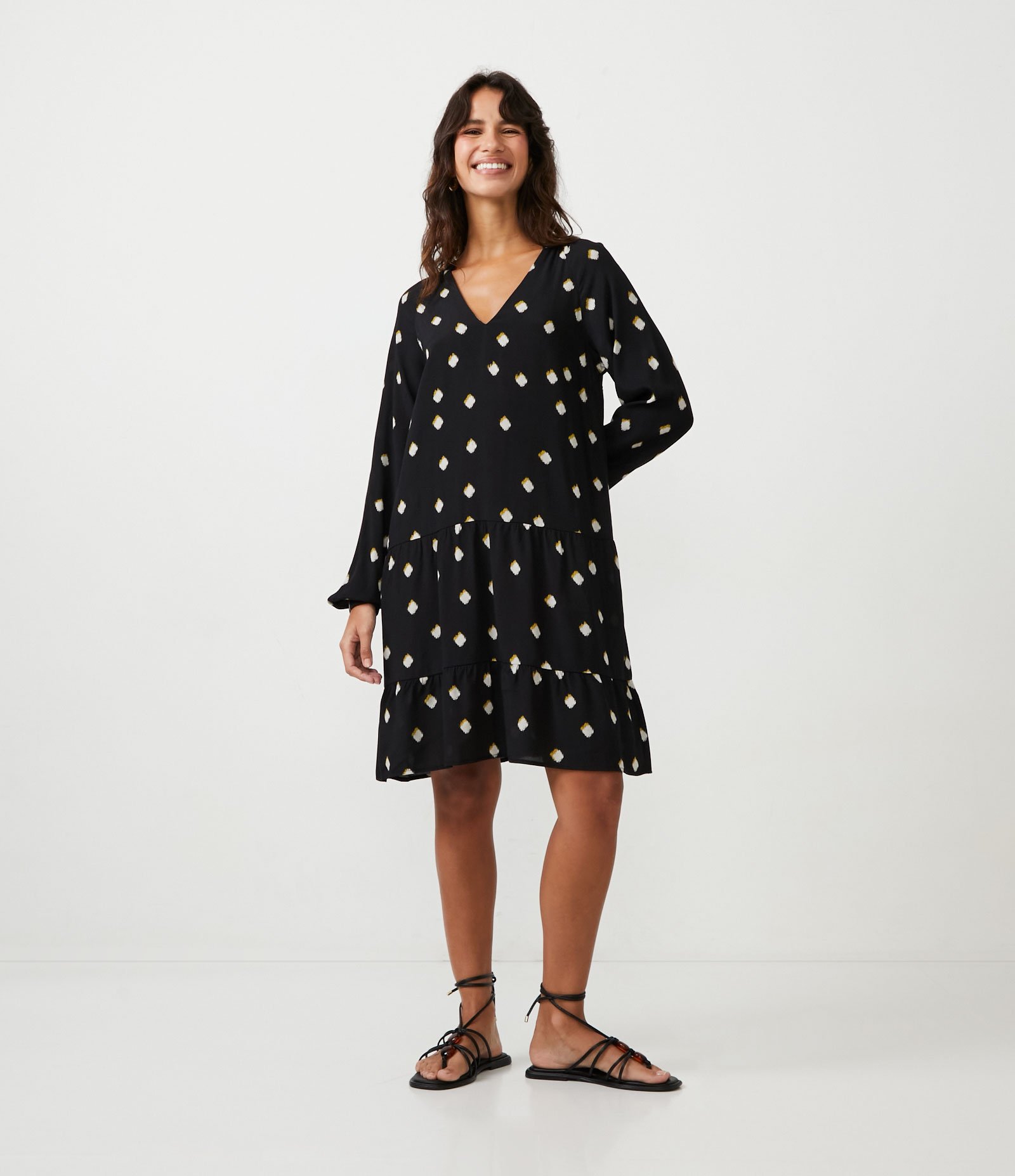 Vestido Curto em Viscose com Estampa Poá Diferenciado Preto 2