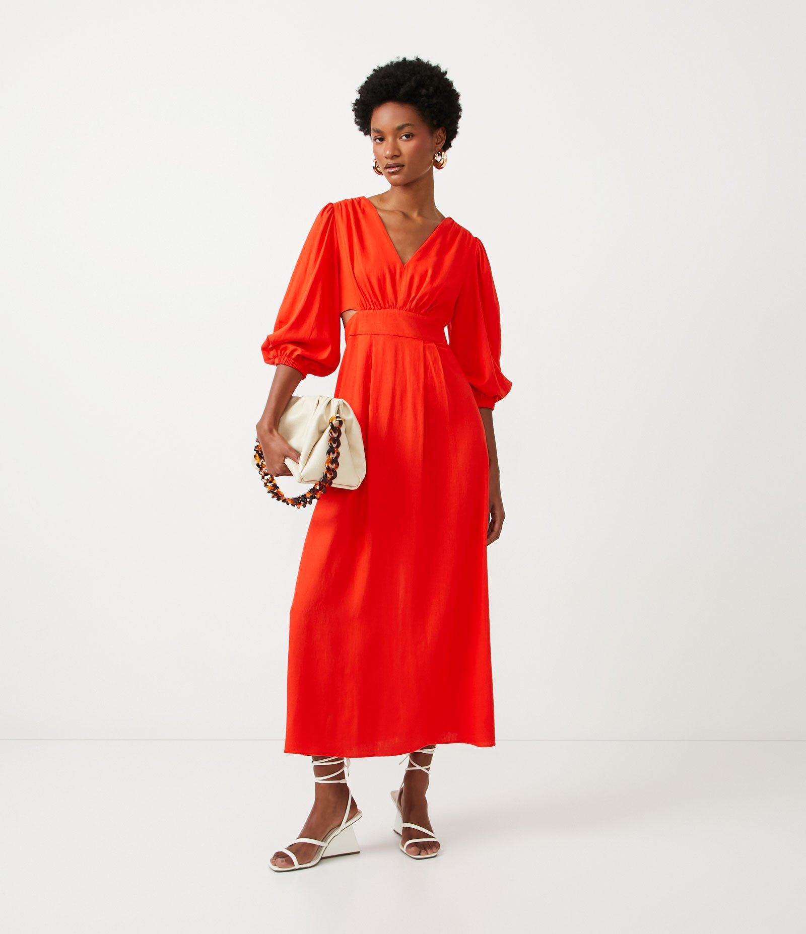 Vestido em Linho com Manga Bufante e Recortes Vazados na Cintura Vermelho 1