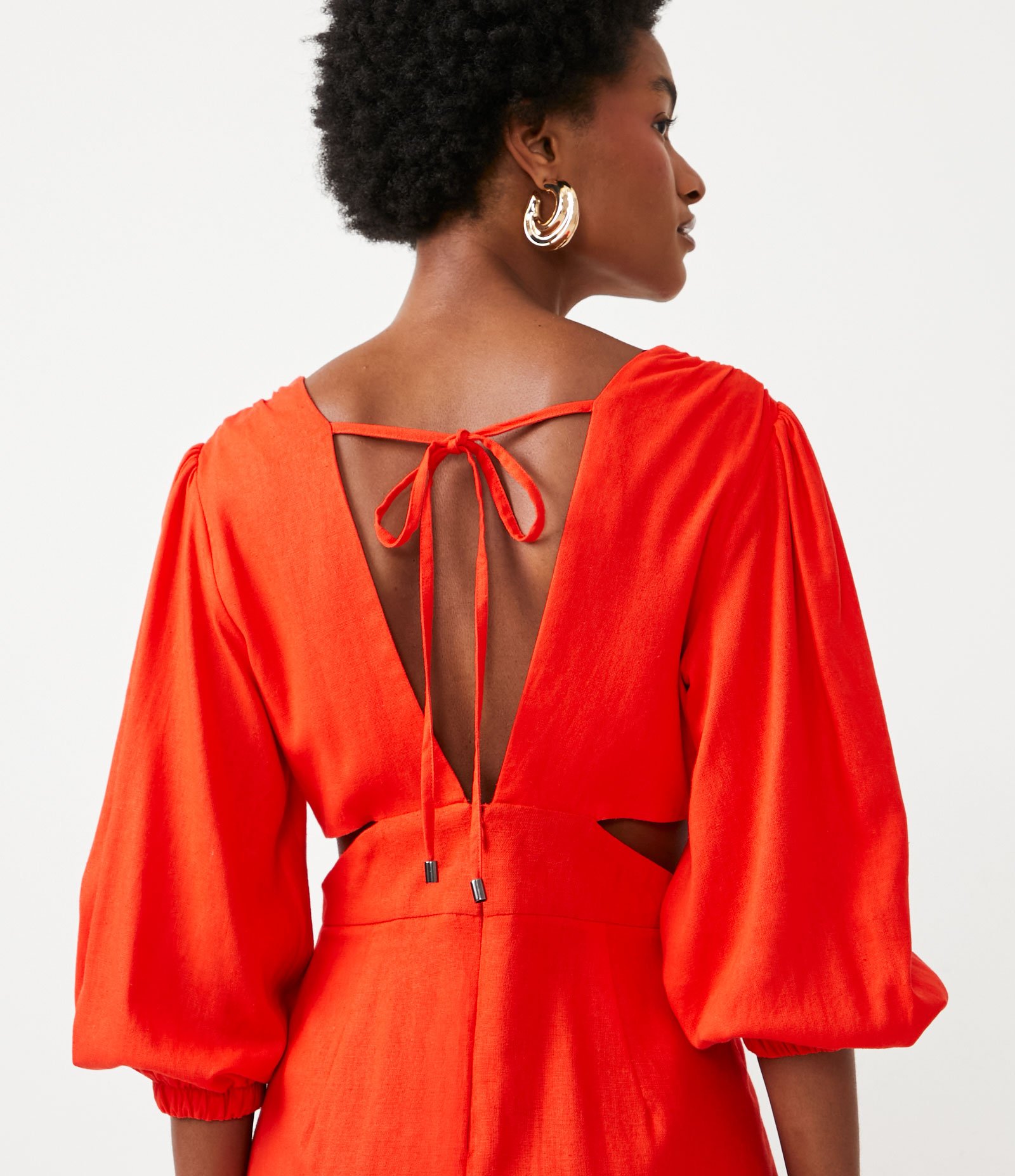 Vestido em Linho com Manga Bufante e Recortes Vazados na Cintura Vermelho 5