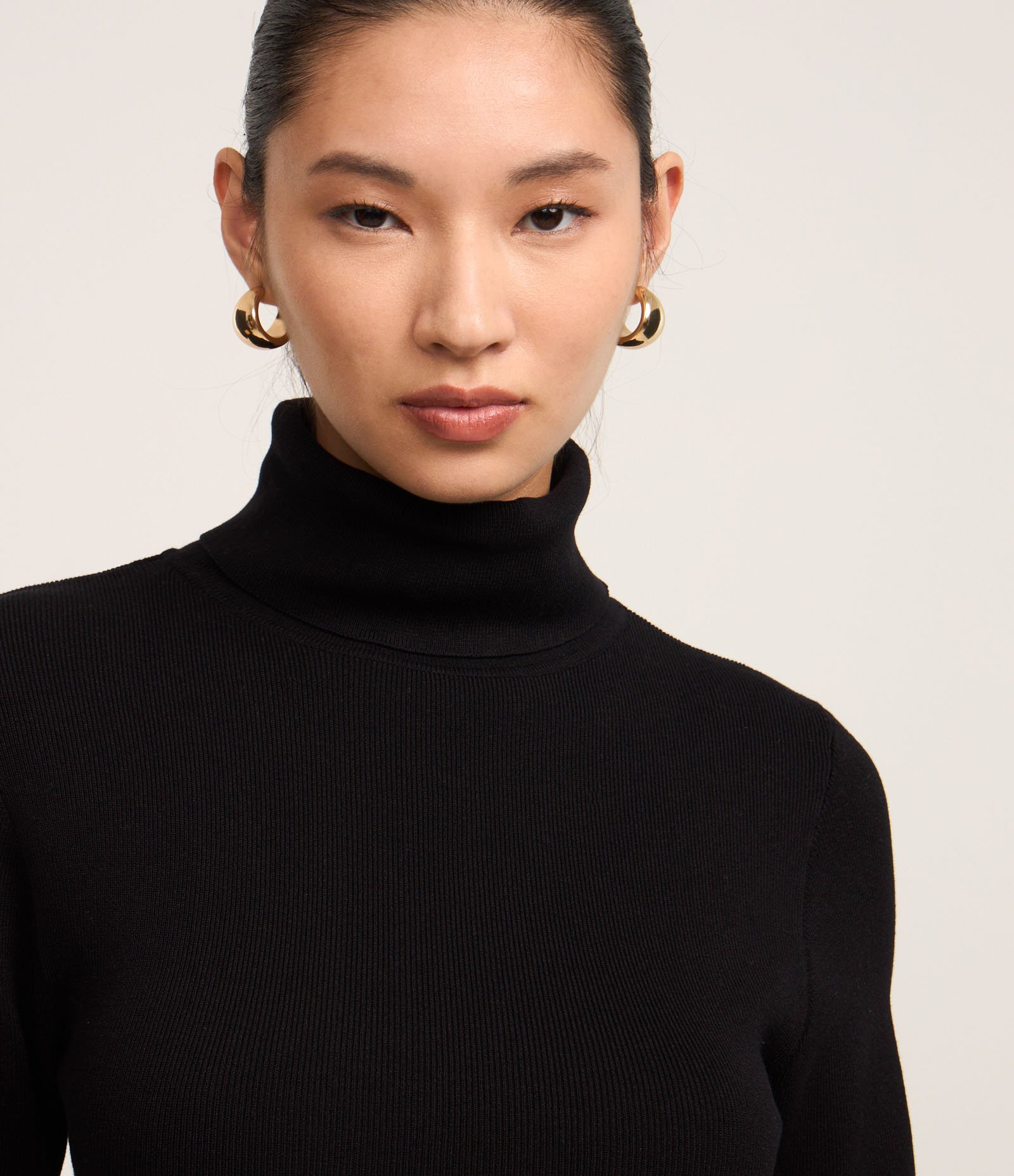 Suéter em Tricô com Gola Alta Estruturada Preto 4