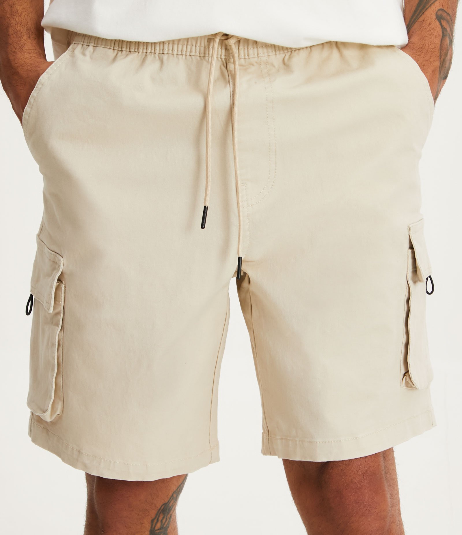 Bermuda em Algodão com Cós Elástico e Bolsos Cargo 1