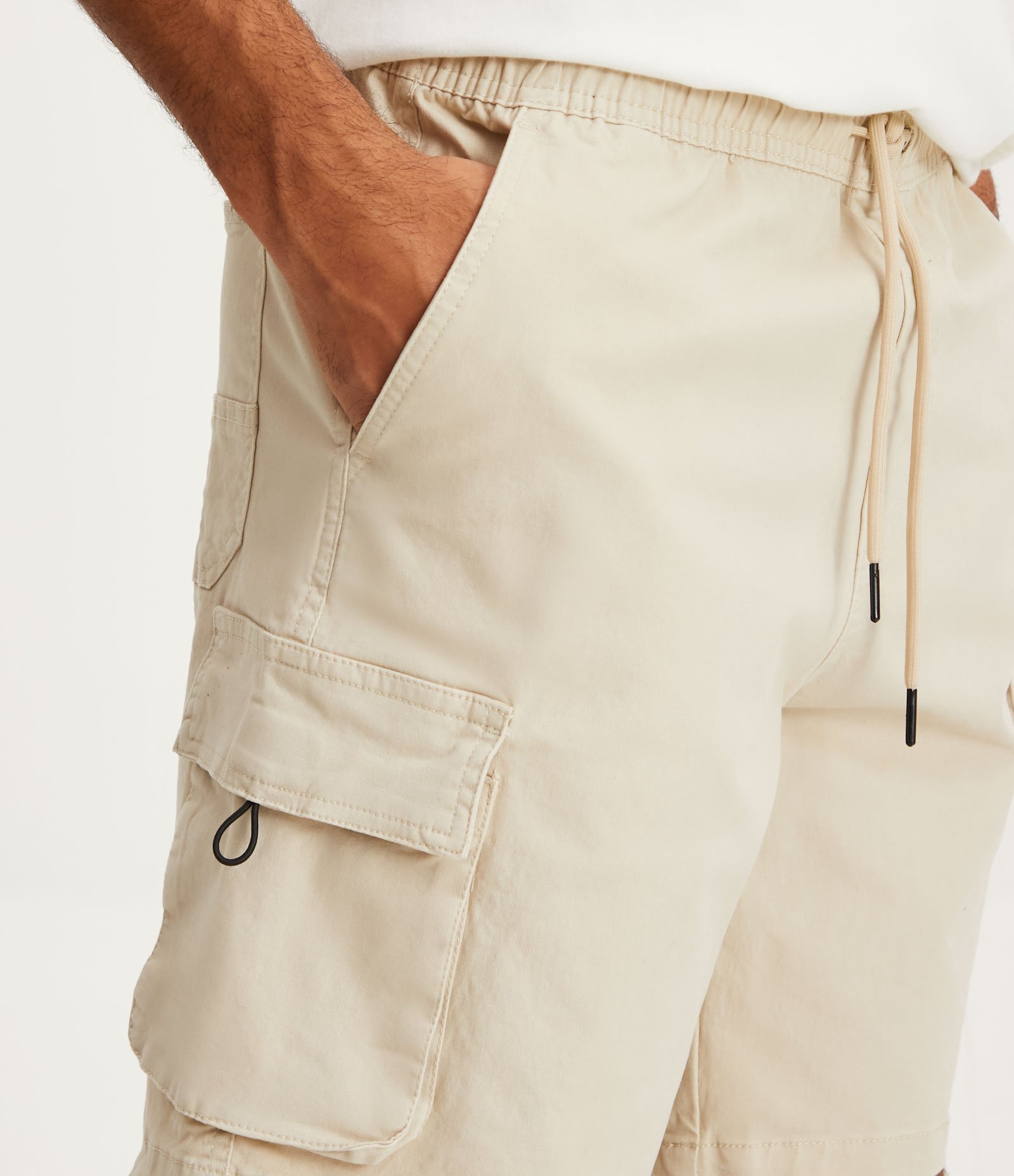 Bermuda em Algodão com Cós Elástico e Bolsos Cargo 4