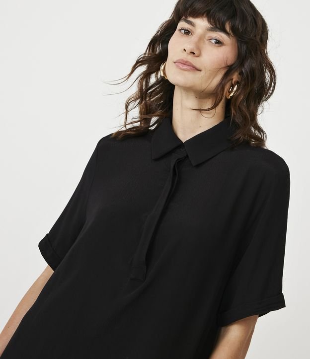 Vestido Corto en Viscosa con Volado en la Barra Negro 5