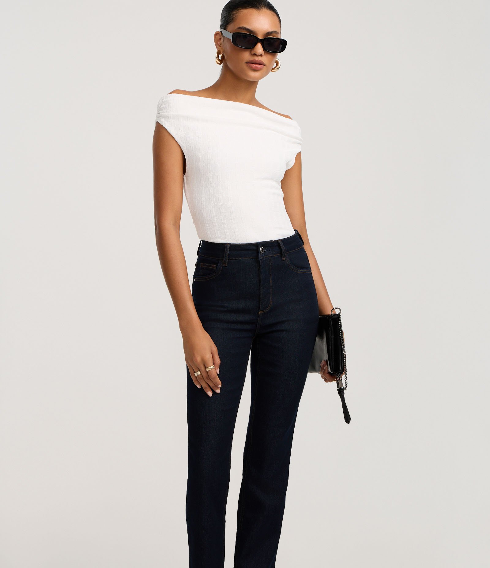 Calça Reta Cintura Média em Jeans com Elastano Azul 2