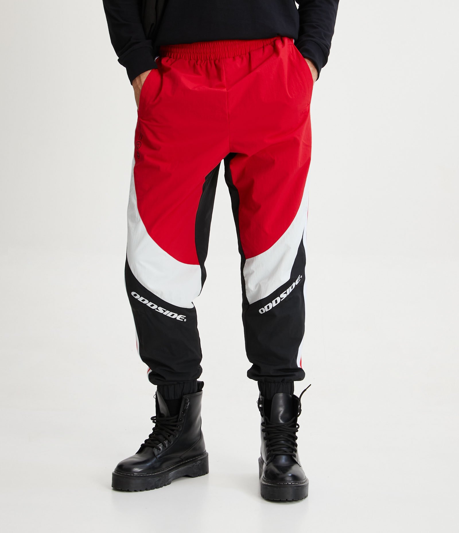 Calça Jogger em Poliamida com Blocos de Cor e Lettering Vermelho/ Branco/ Preto 2