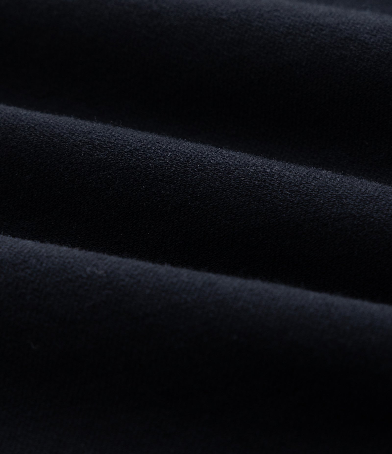 Bermuda Regular Slim em Sarja com Cós Elástico e Bolsos Preto 3
