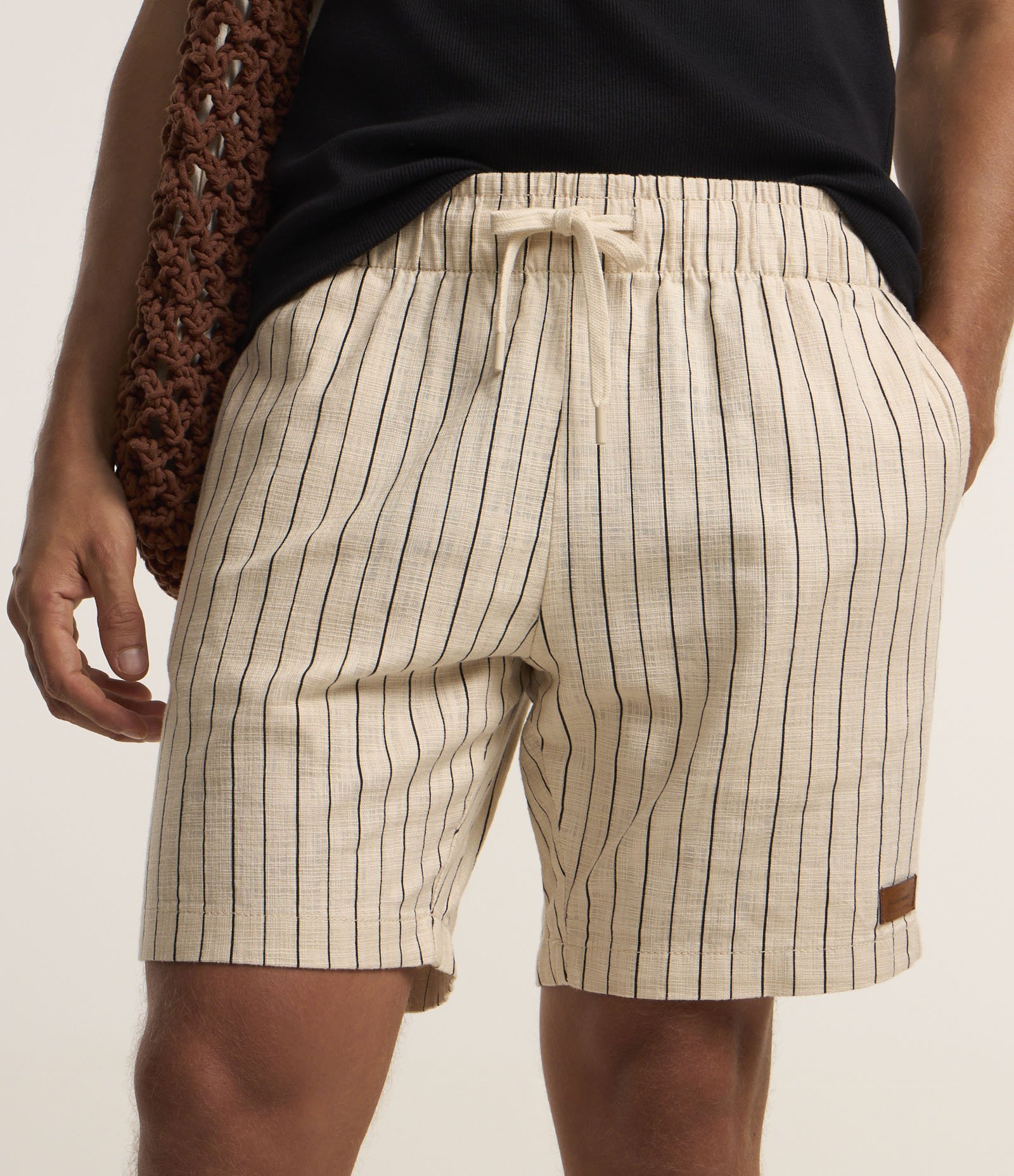 Bermuda em Algodão com Cós Elástico e Estampa Listrada Bege 3