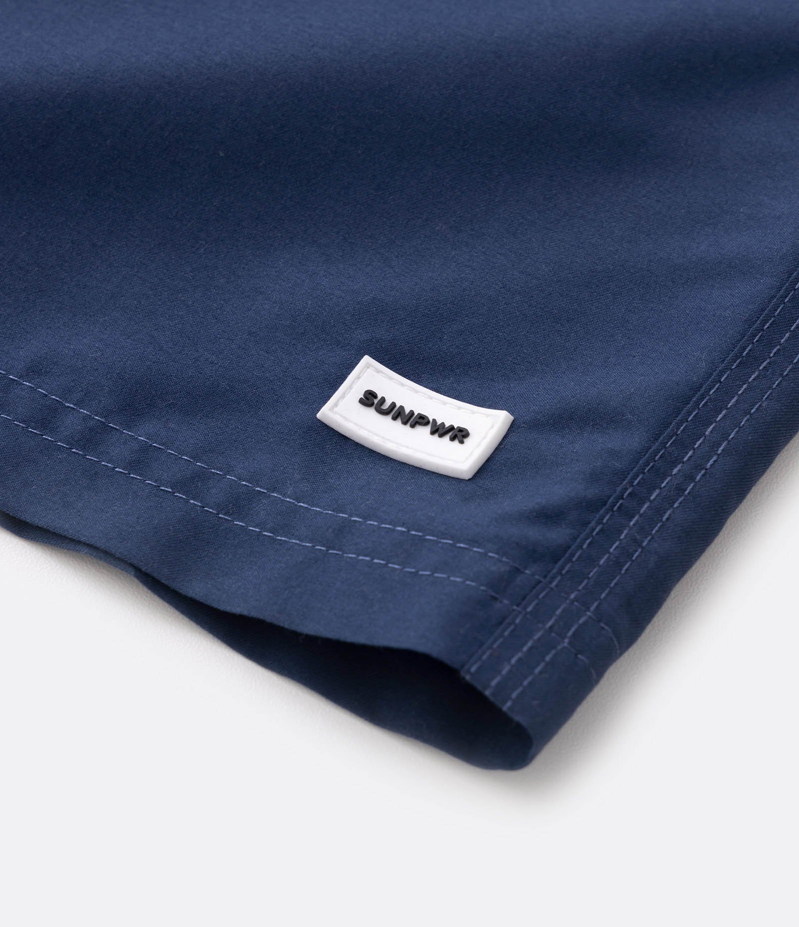 Bermuda de Banho Infantil com Etiqueta Emborrachada - Tam 5 a 14 anos Azul Escuro 4