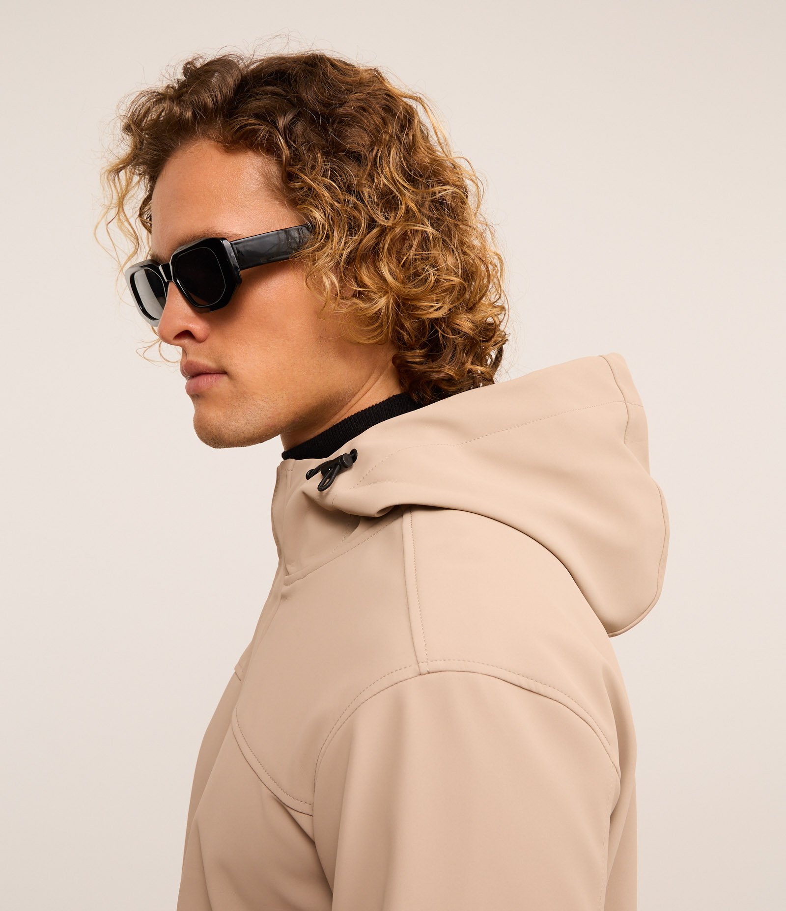 Jaqueta Impermeável com Capuz e Bolsos com Zíper Bege 3