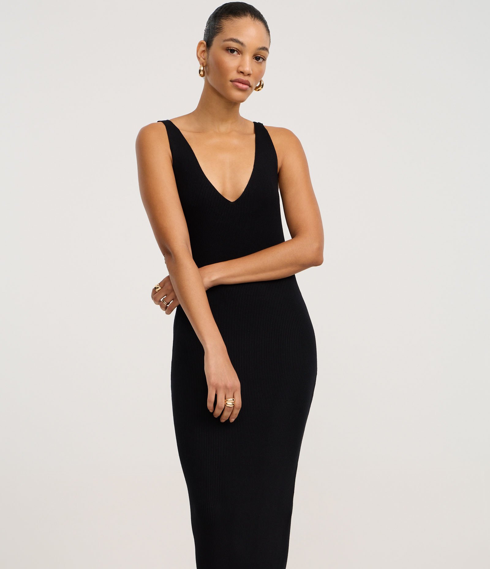 Vestido Midi em Tricô Texturizado com Decote V Preto 2