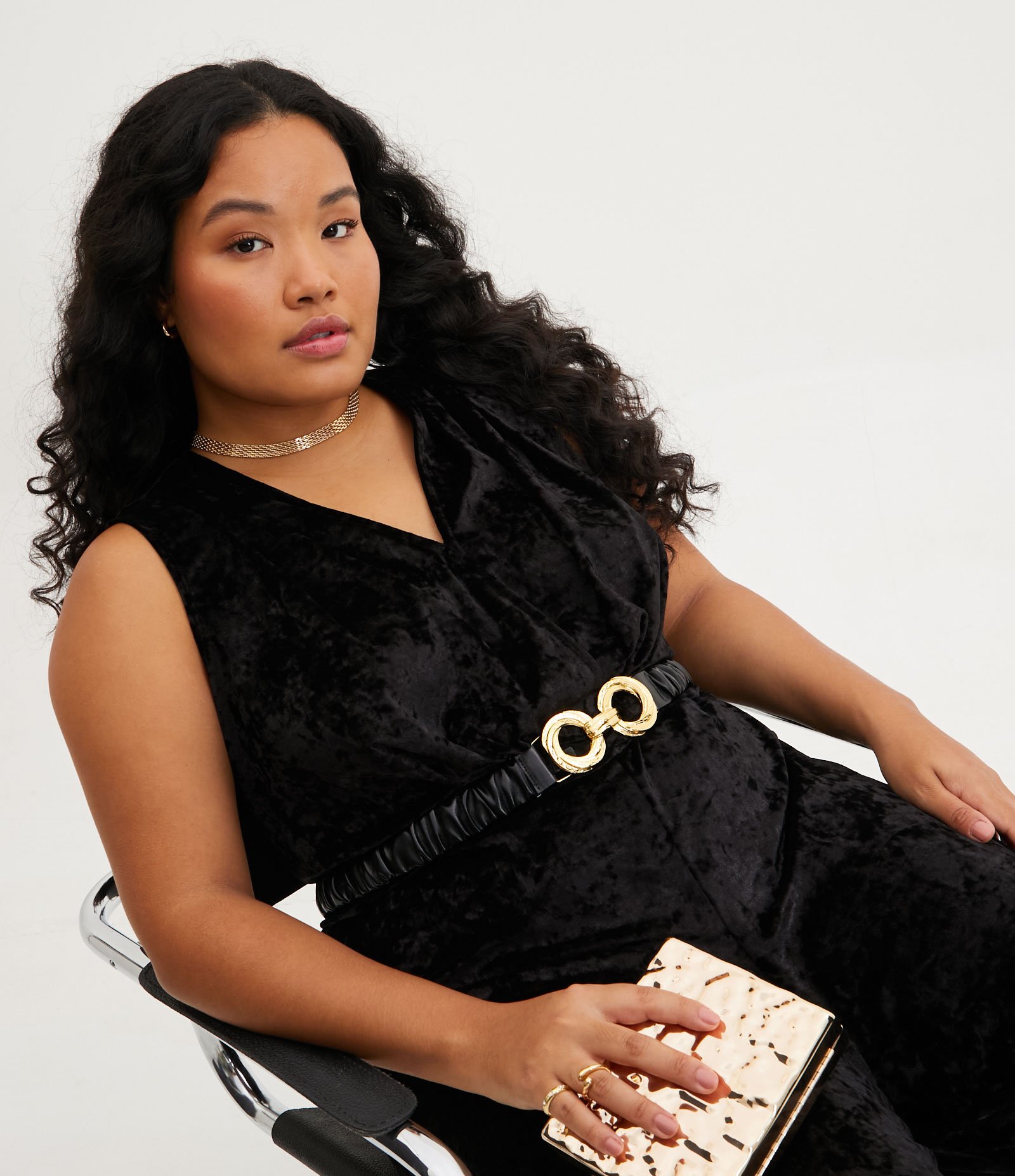 Macacão Longo em Veludo com Decote Transpassado Curve & Plus Size Preto 5