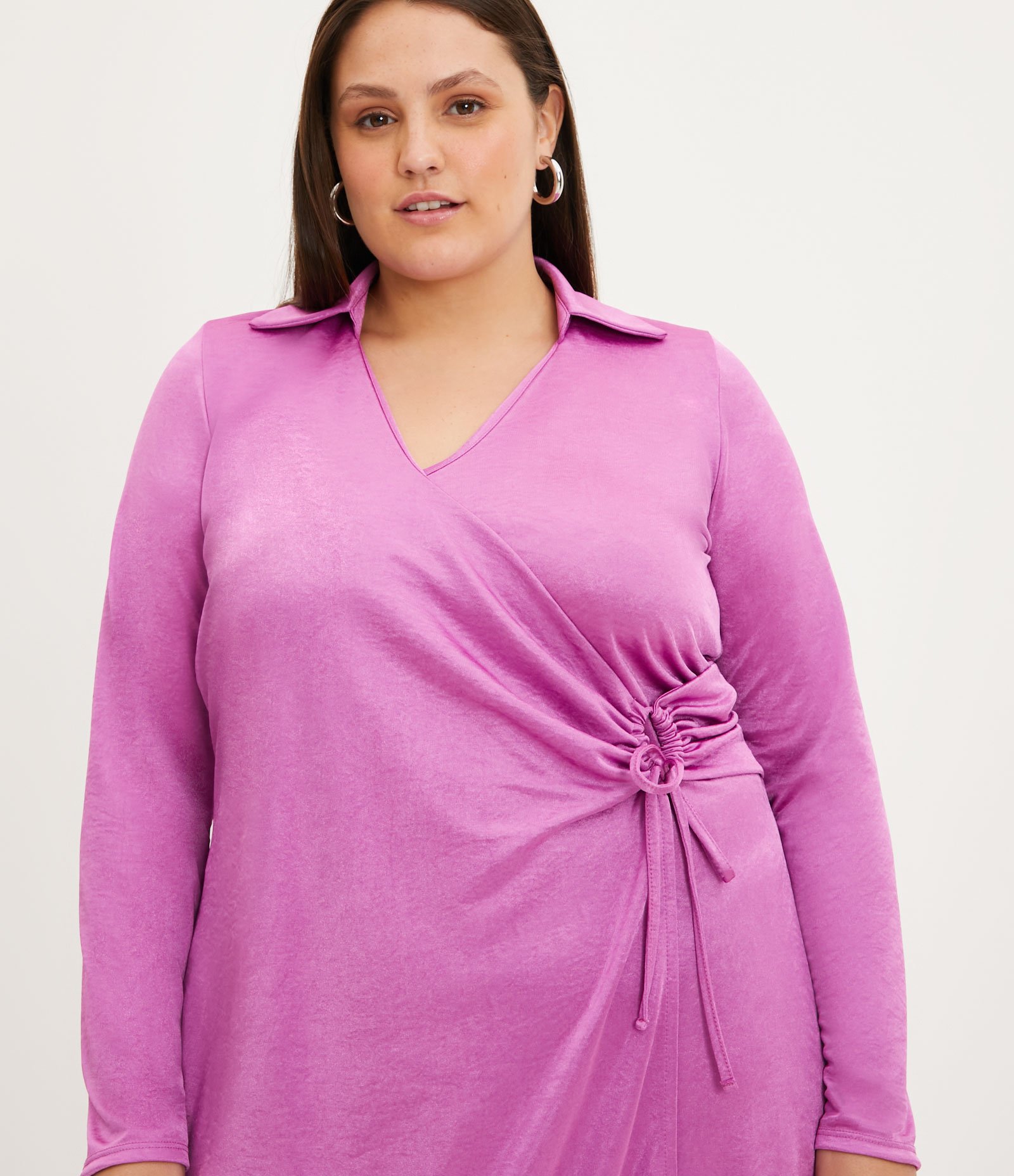 Vestido Curto em Jersey com Detalhe Transpassado Curve & Plus Size Lilás 4