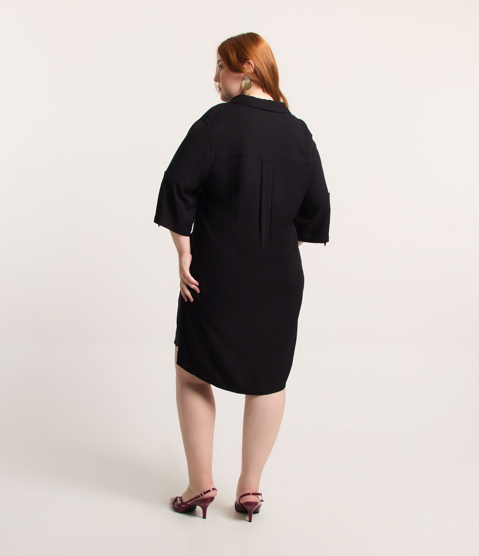Vestido Curto em Viscose com Bolsos Curve & Plus Size Preto 2