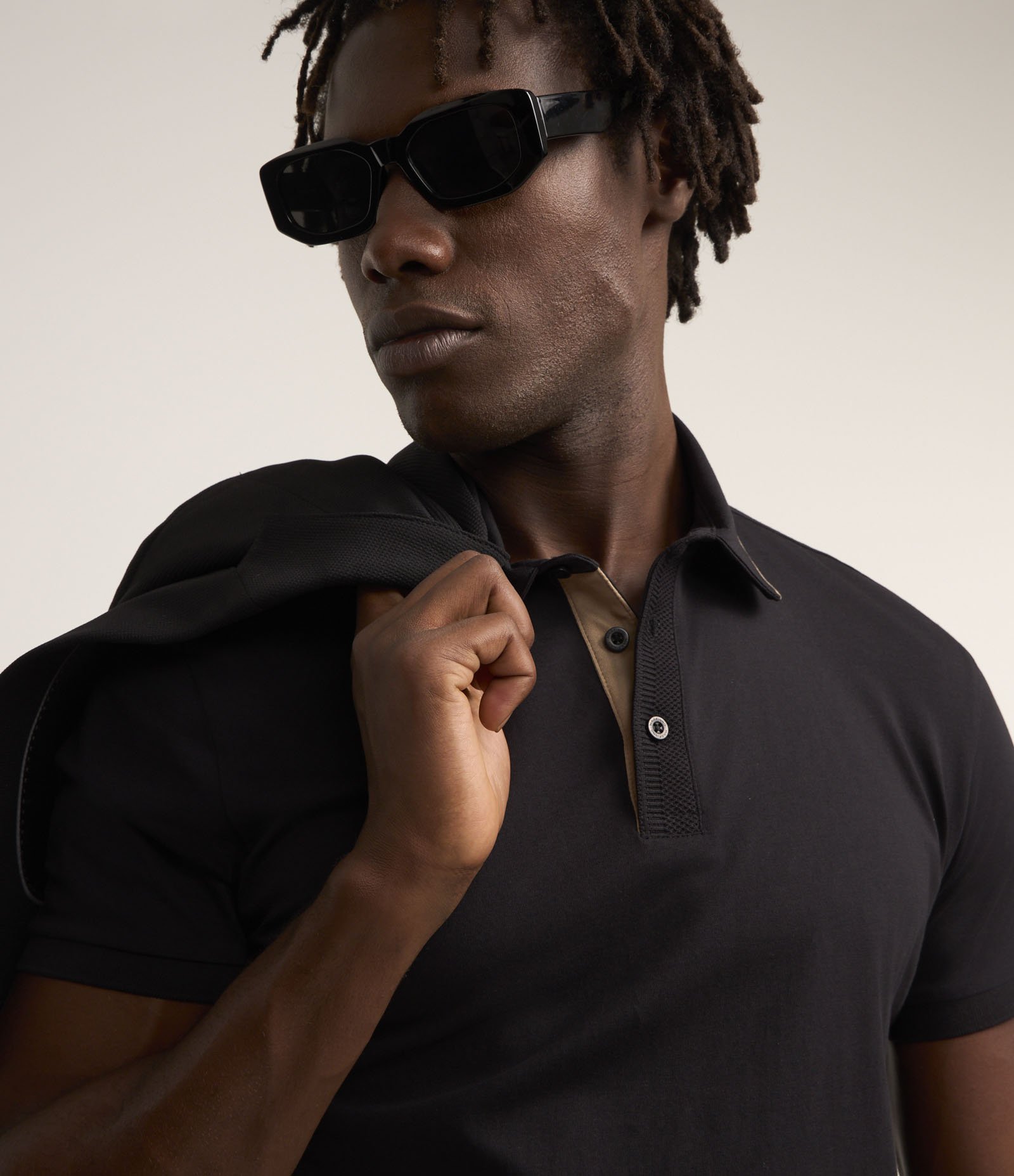 Camisa Polo Regular em Algodão Peruano com Detalhe Contrastante na Gola Preto 5