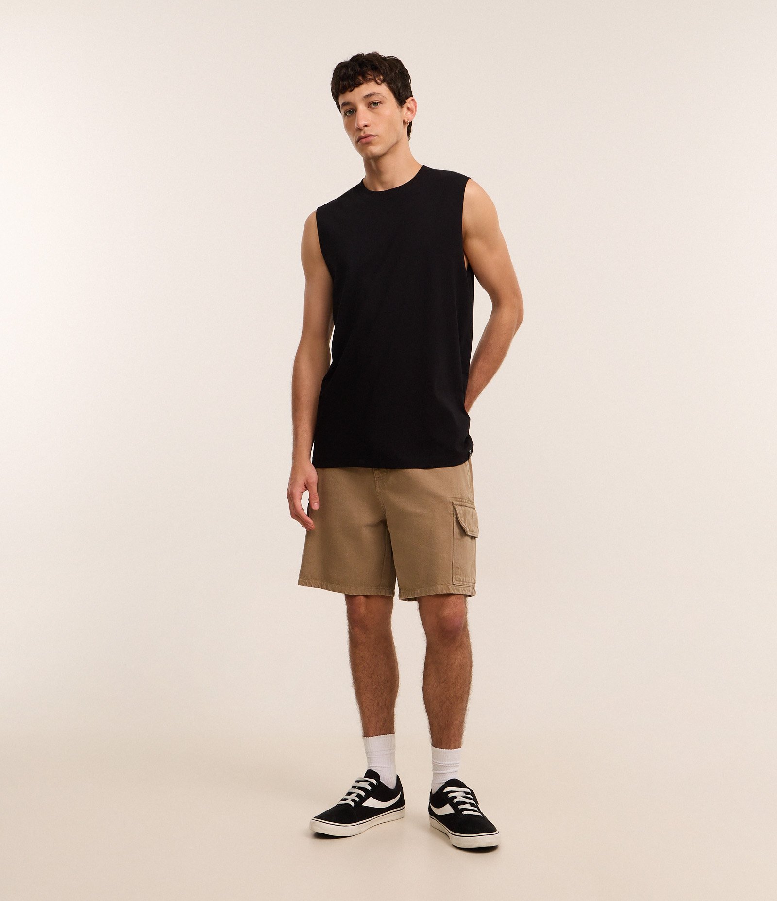 Regata Machão em Algodão com Gola Redonda e Etiqueta na Barra Preto 2