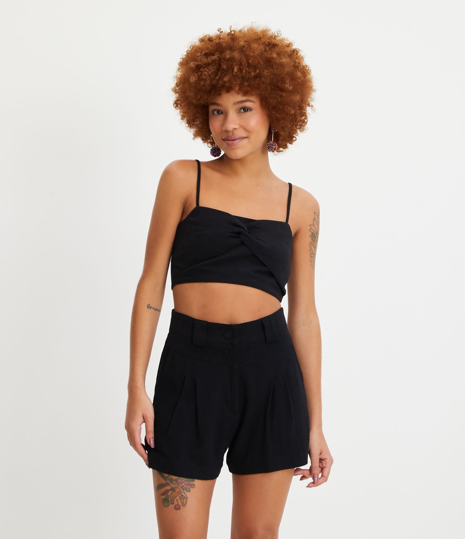 Blusa Cropped de Alça em Linho com Torcidinho no Busto e Lastex nas Costas Preto 1