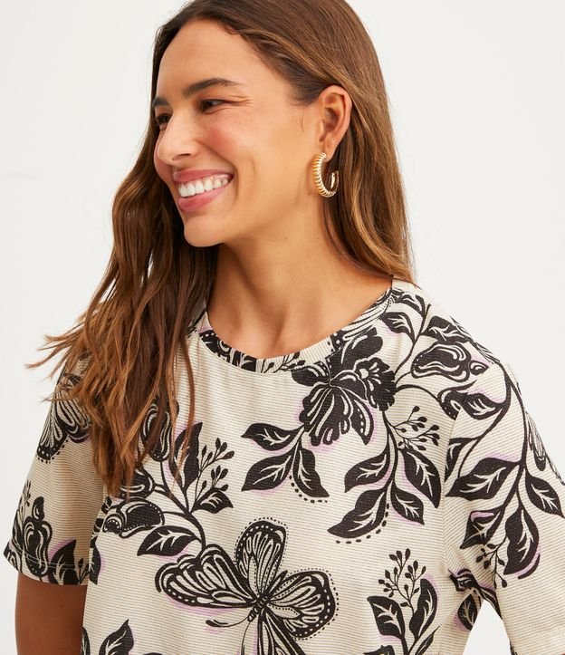 Blusa Cropped Em Ribana Estampa Flores E Borboletas Bege