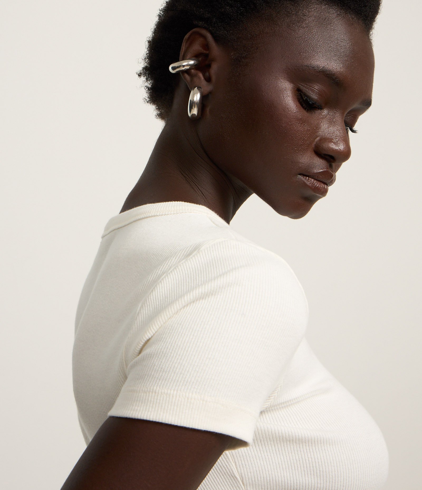 Blusa Canelada em Ribana com Manga Curta Branco 5