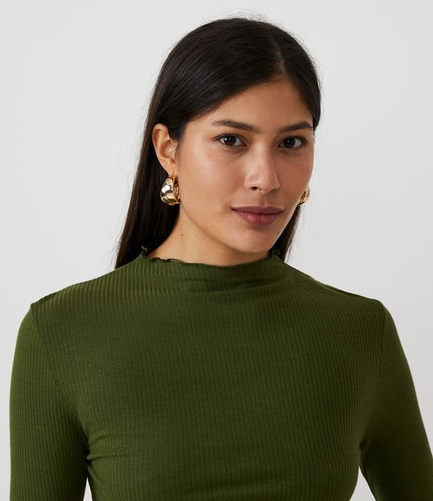 Blusa Cropped Em Viscose Canelada Babados Verde