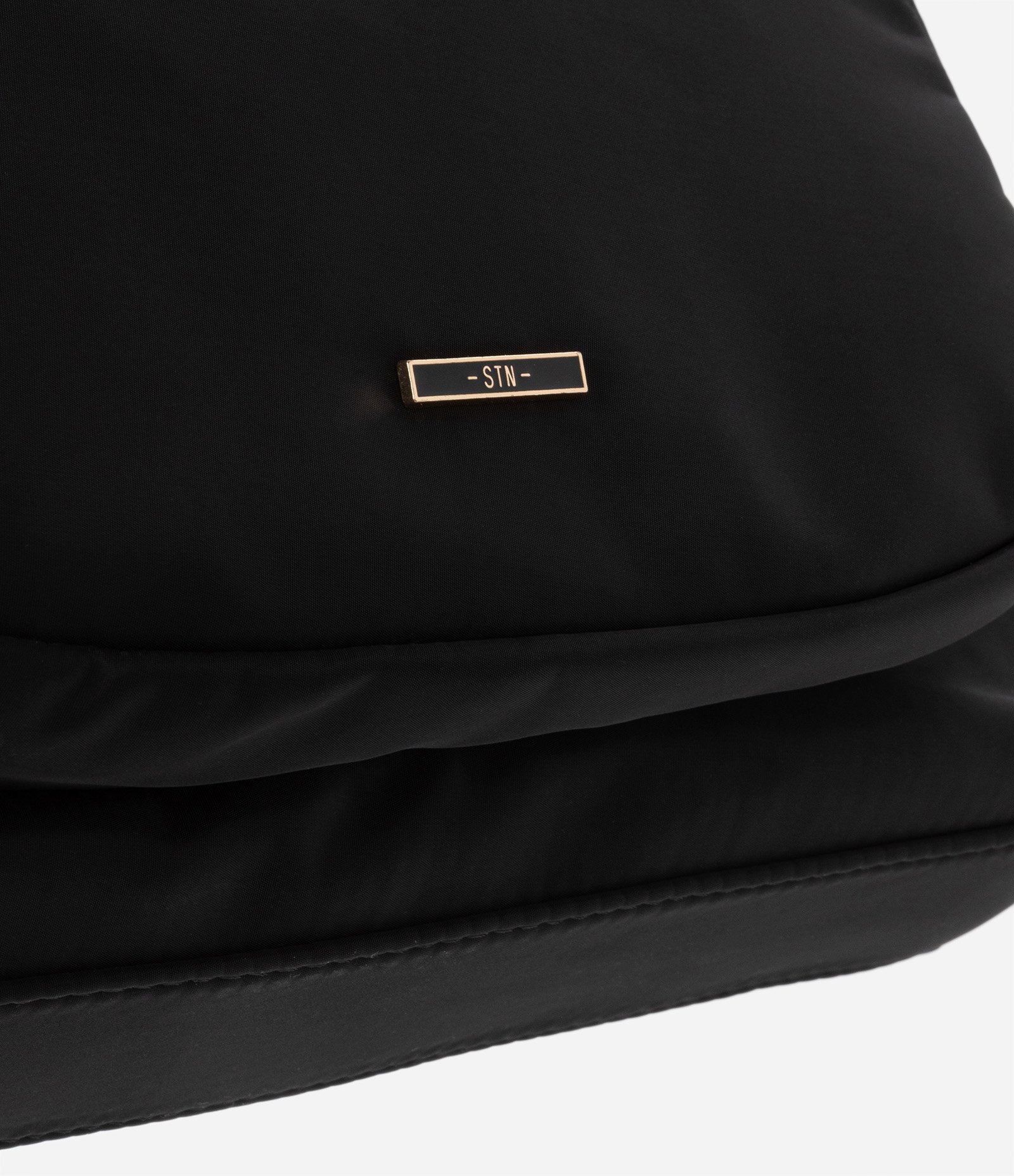 Bolsa Postman com Alça Gorgurão e Bolso Frontal Preto 3