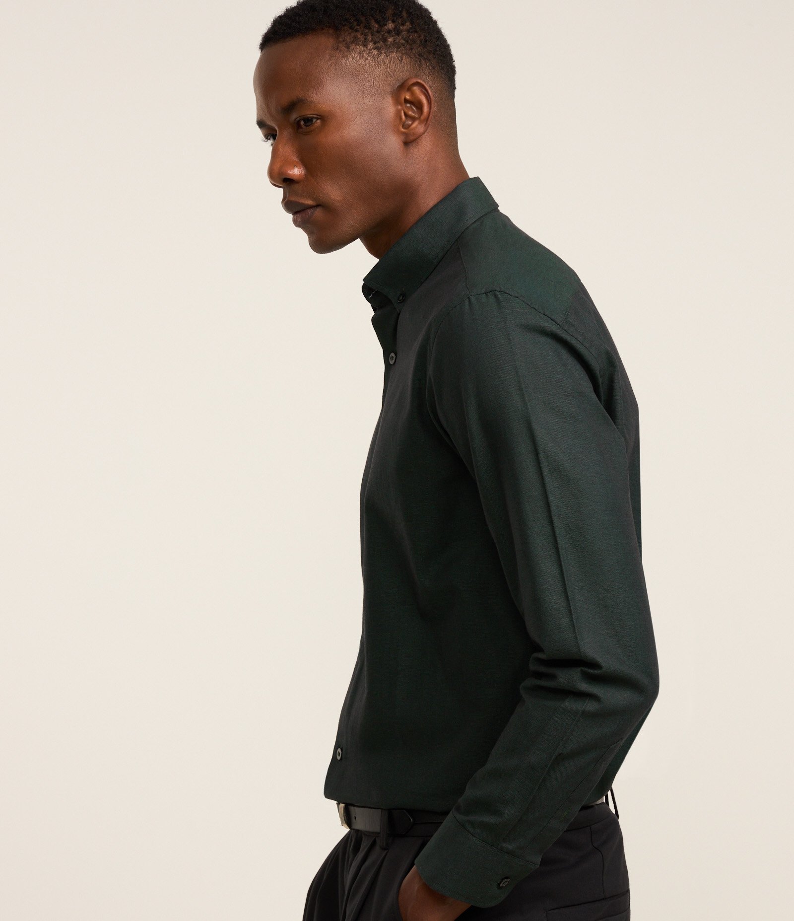 Camisa Regular Básica em Oxford Verde Escuro 4