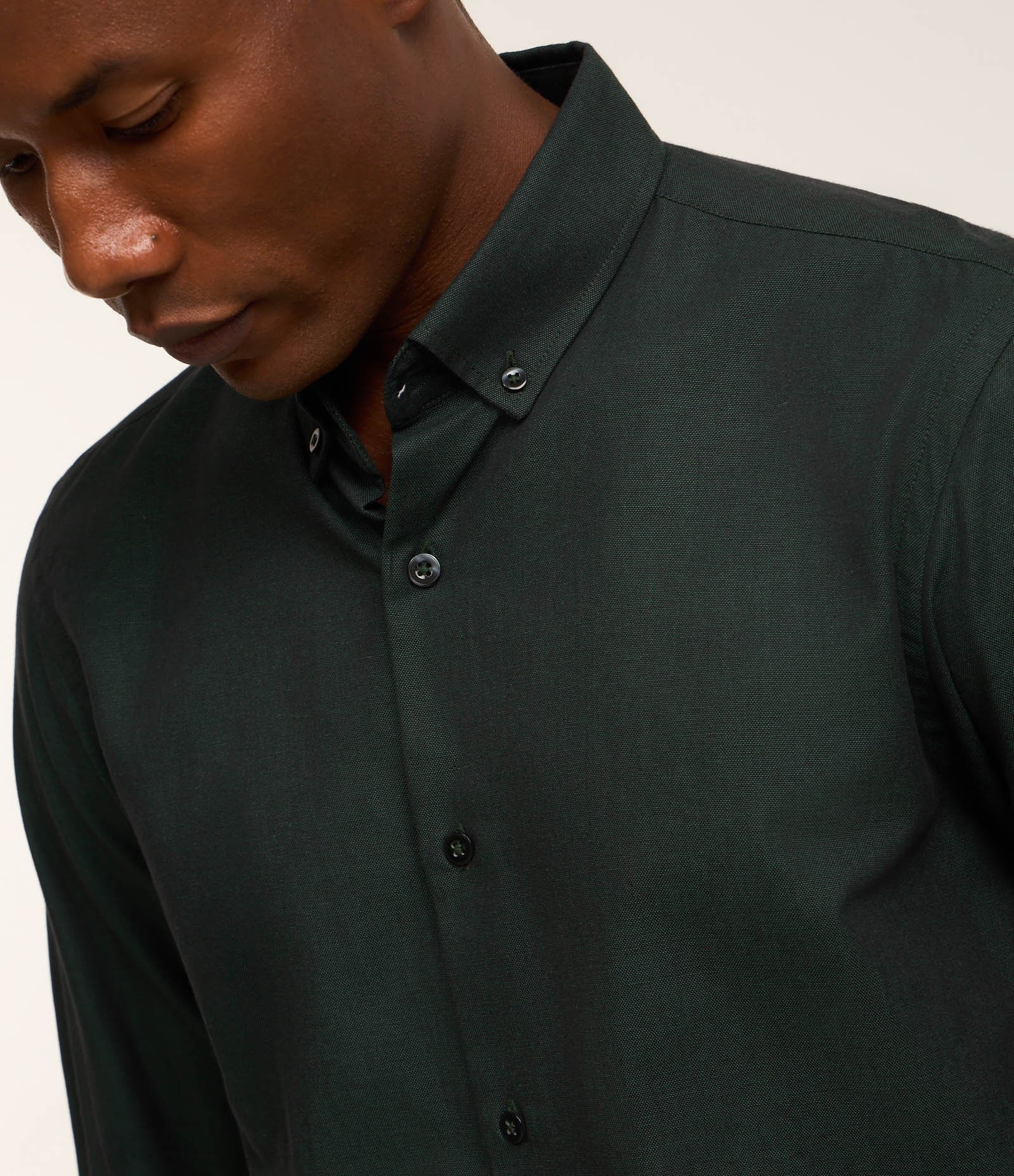 Camisa Regular Básica em Oxford Verde Escuro 5