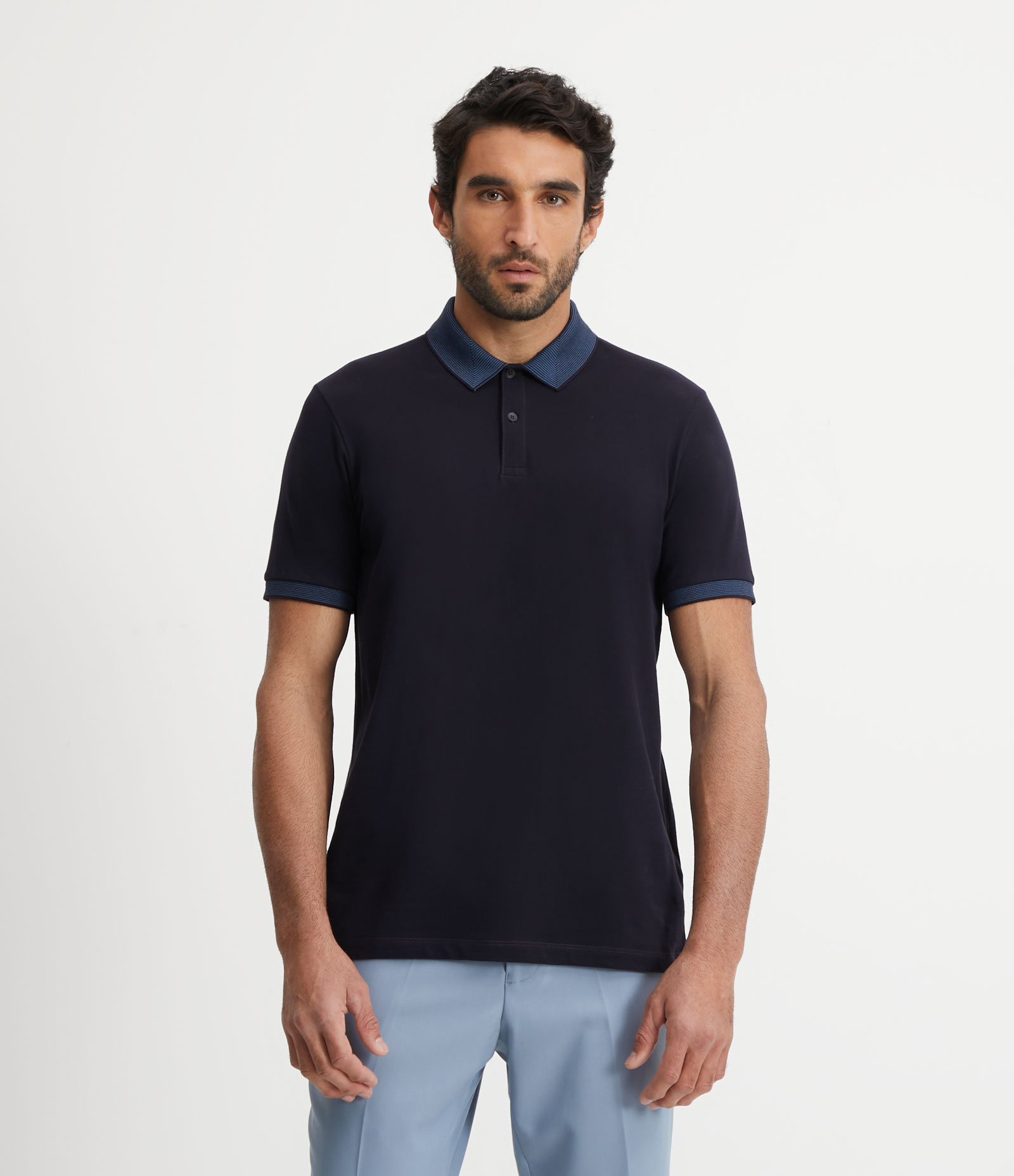 Camisa Polo Slim em Algodão com Botões e Detalhes Contrastantes 5
