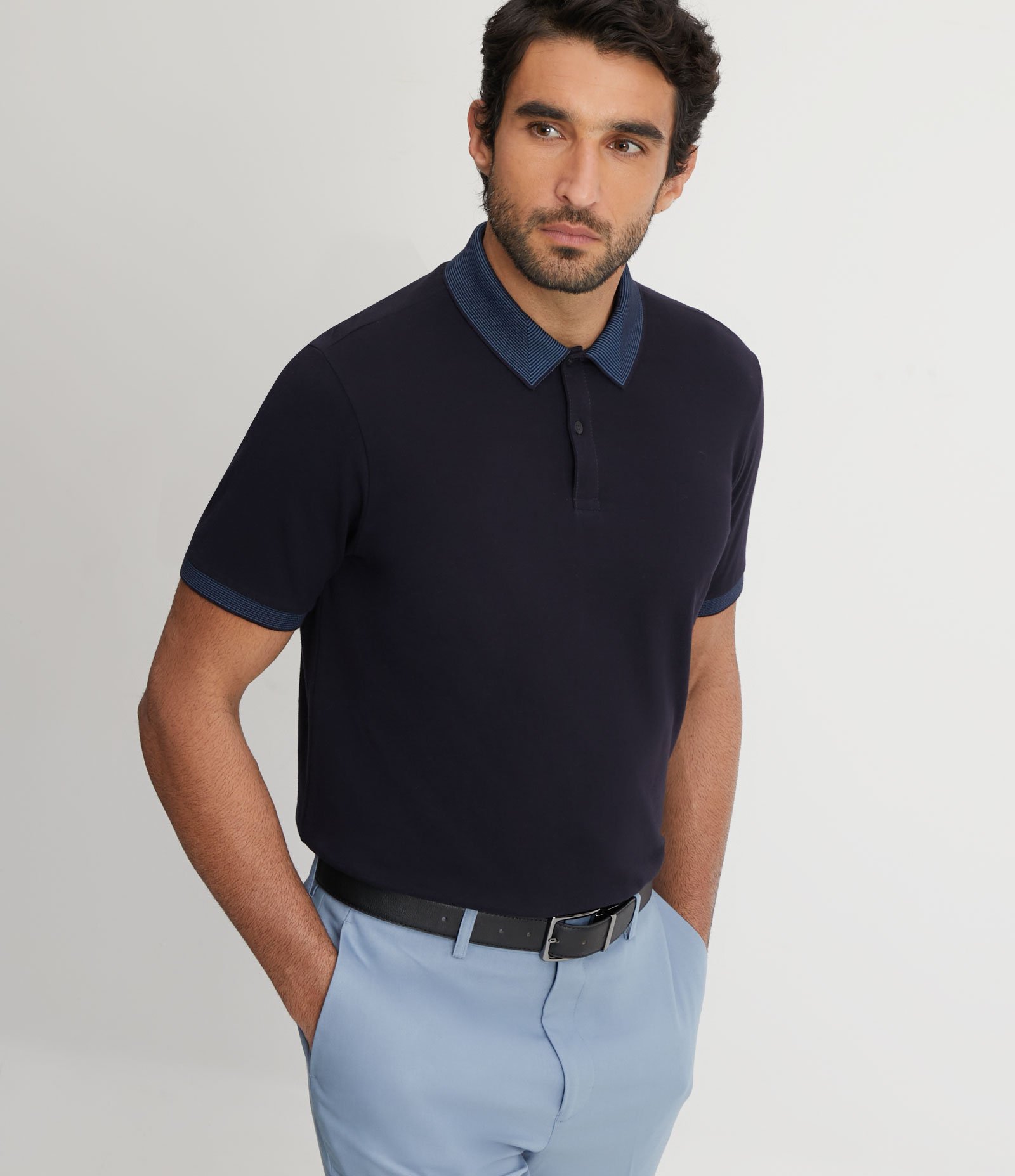 Camisa Polo Slim em Algodão com Botões e Detalhes Contrastantes 6