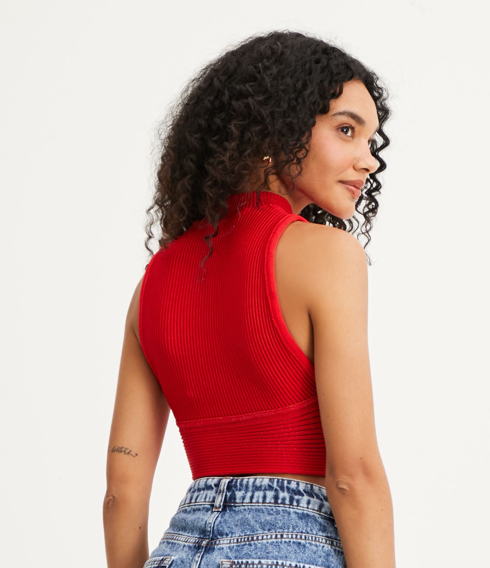 Blusa Cropped Sem Manga em Tricô com Textura Canelada Vermelho 3