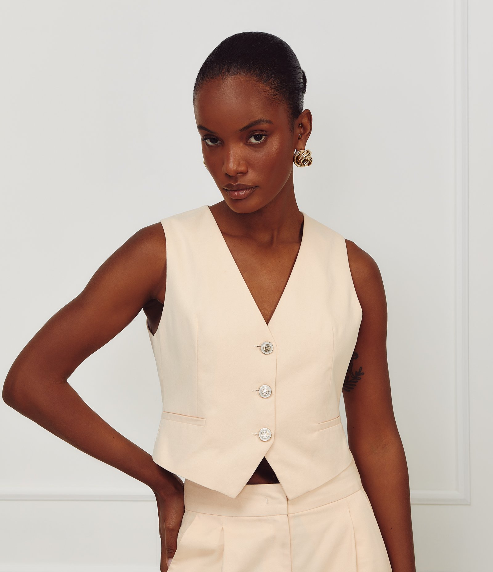 Colete Curto em Sarja com Botões Laranja 1