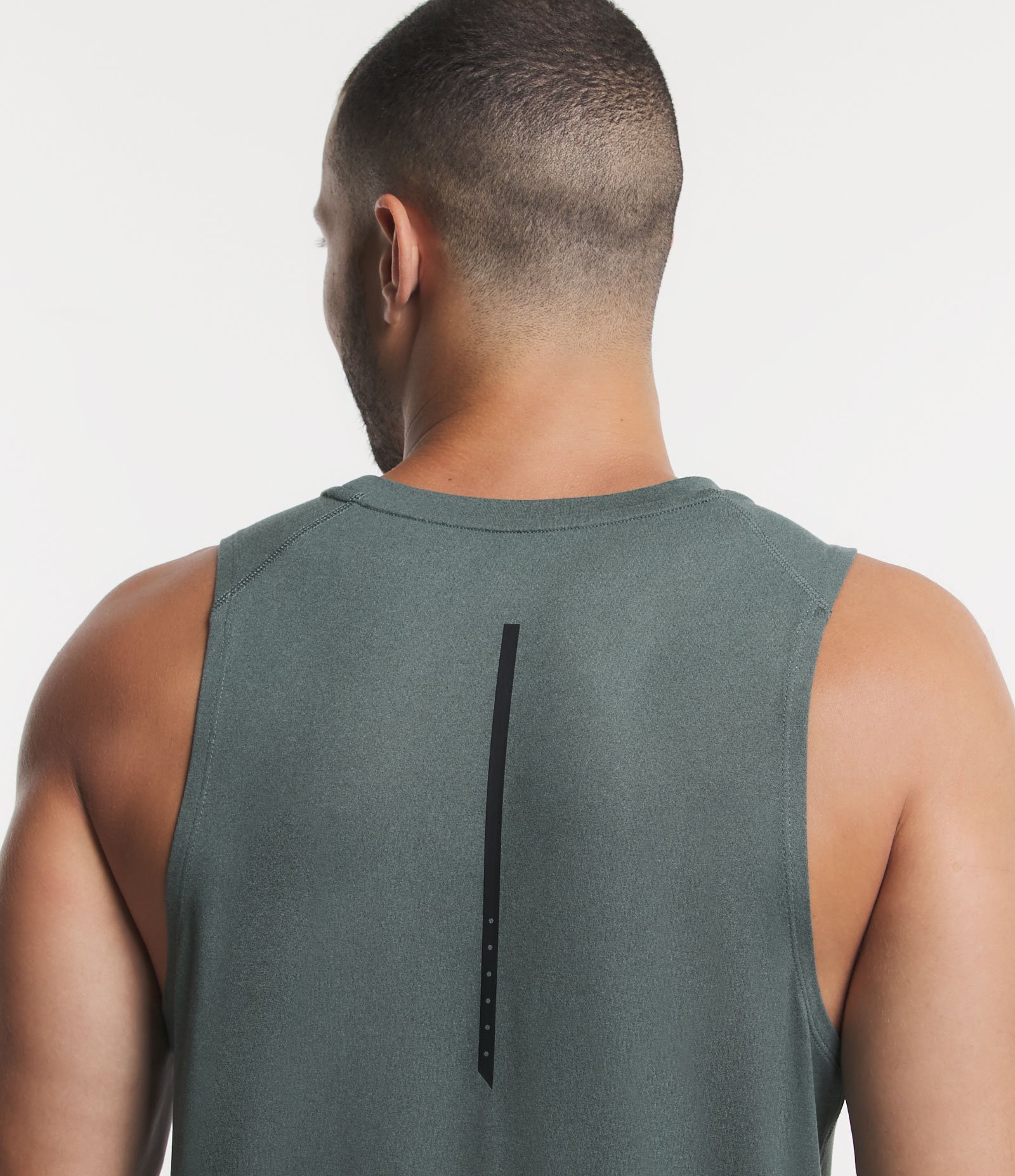 Regata Regular Esportiva com Etiqueta na Barra e Detalhe Contrastante Verde 7