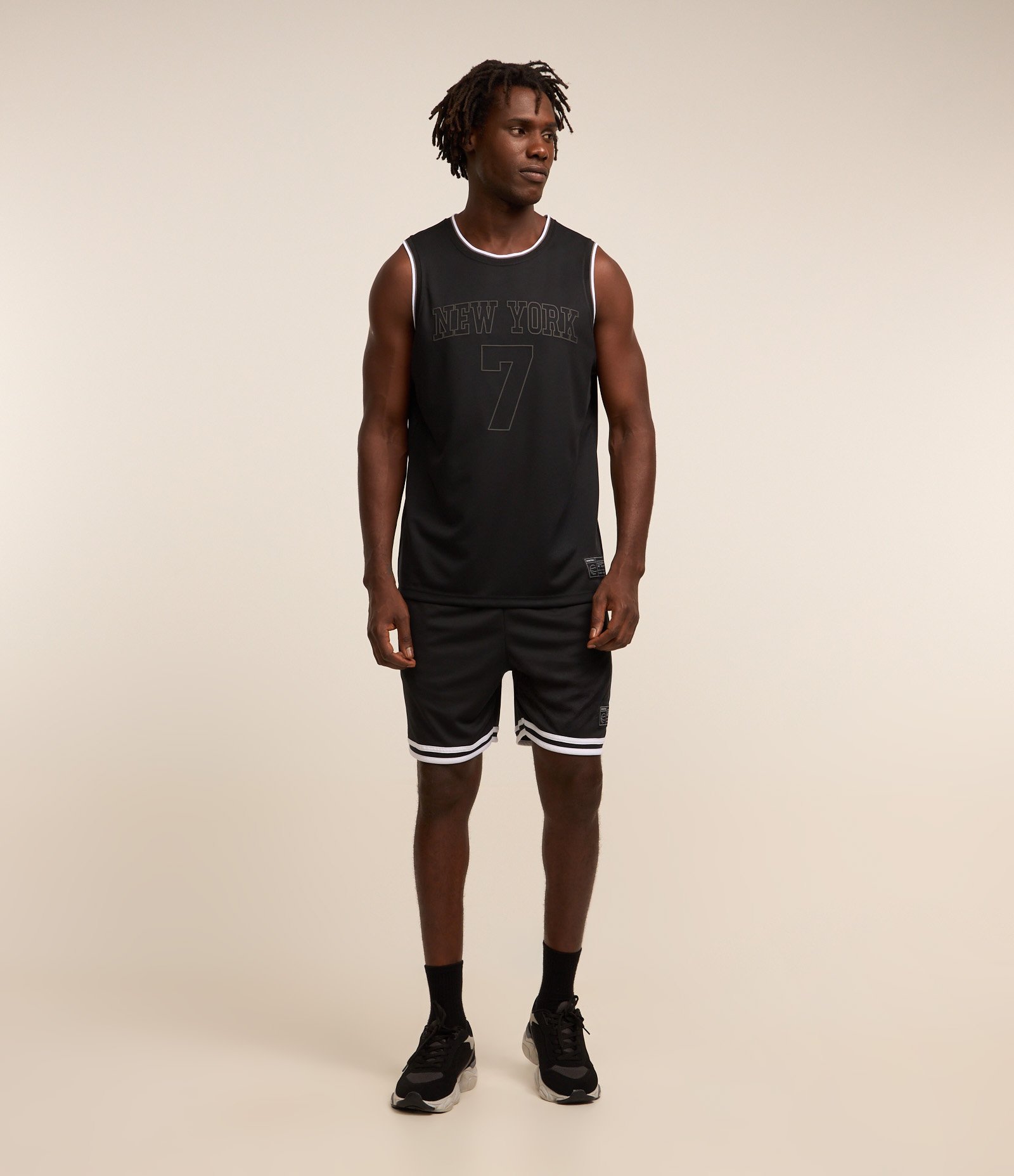 Regata Esportiva de Basquete com Estampa New York 7 Preto 2