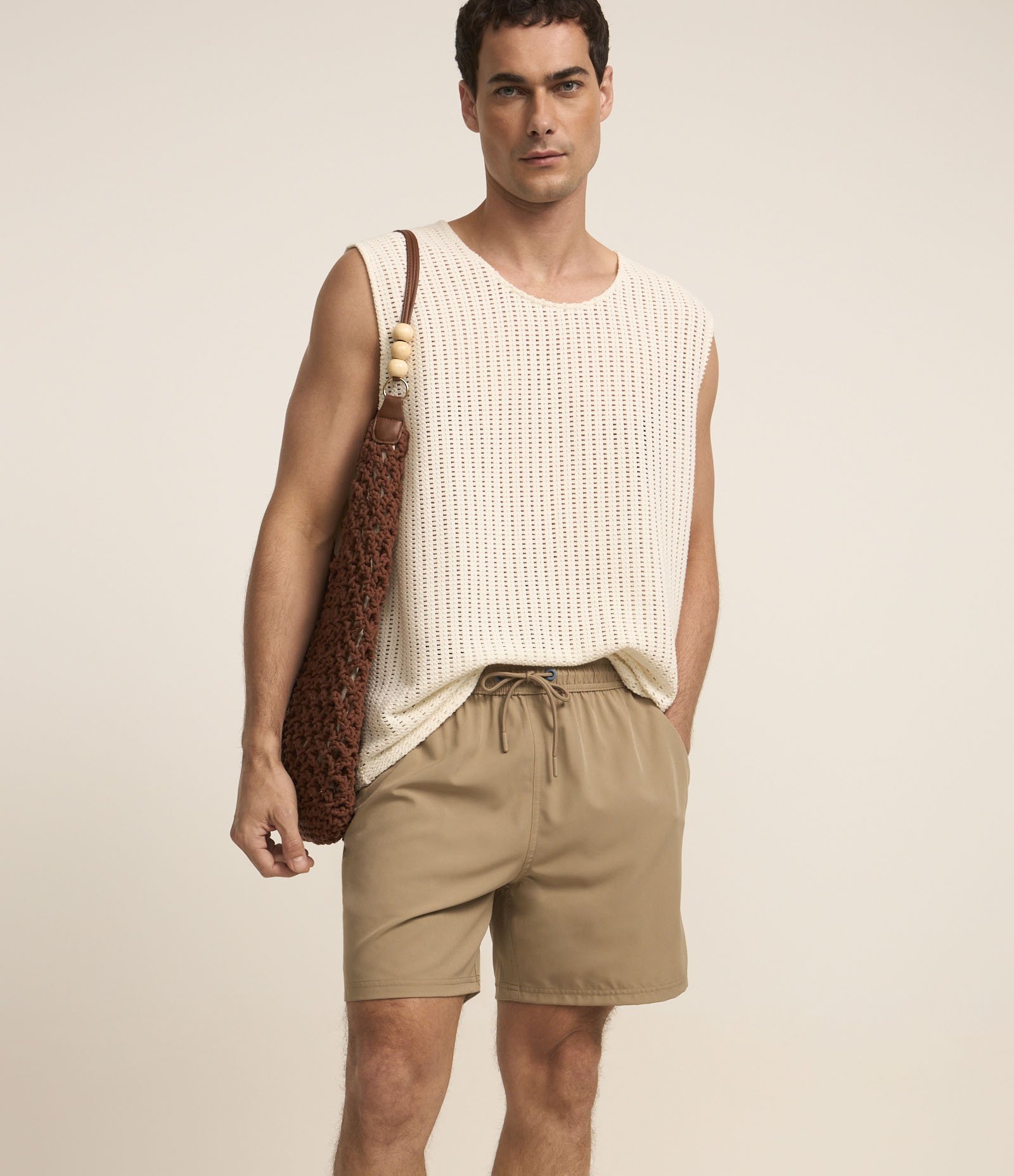 Bermuda de Banho com Cós Elástico e Bolsos Bege 2