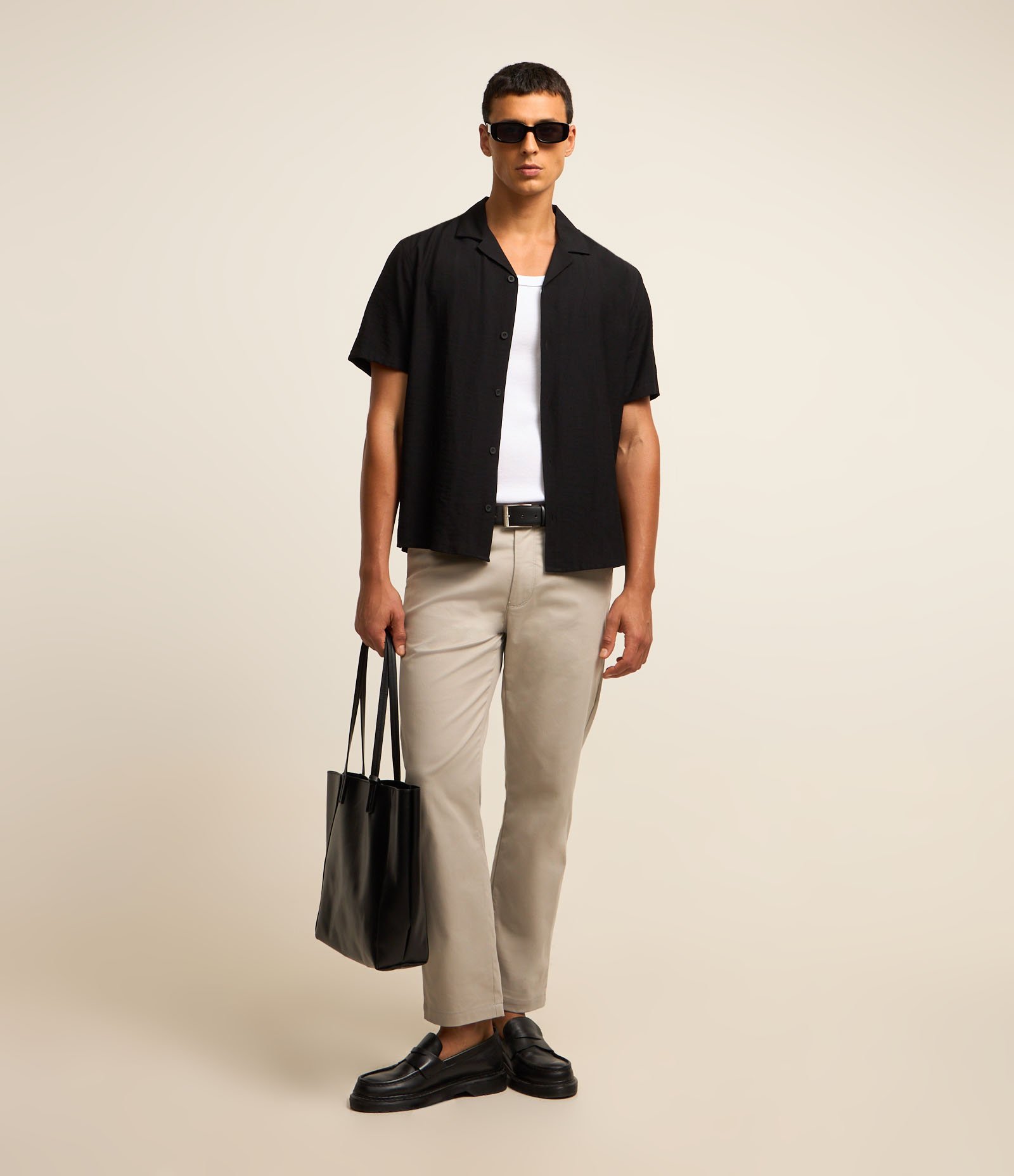 Camisa Boxy Texturizada com Gola Bowling Preto 2