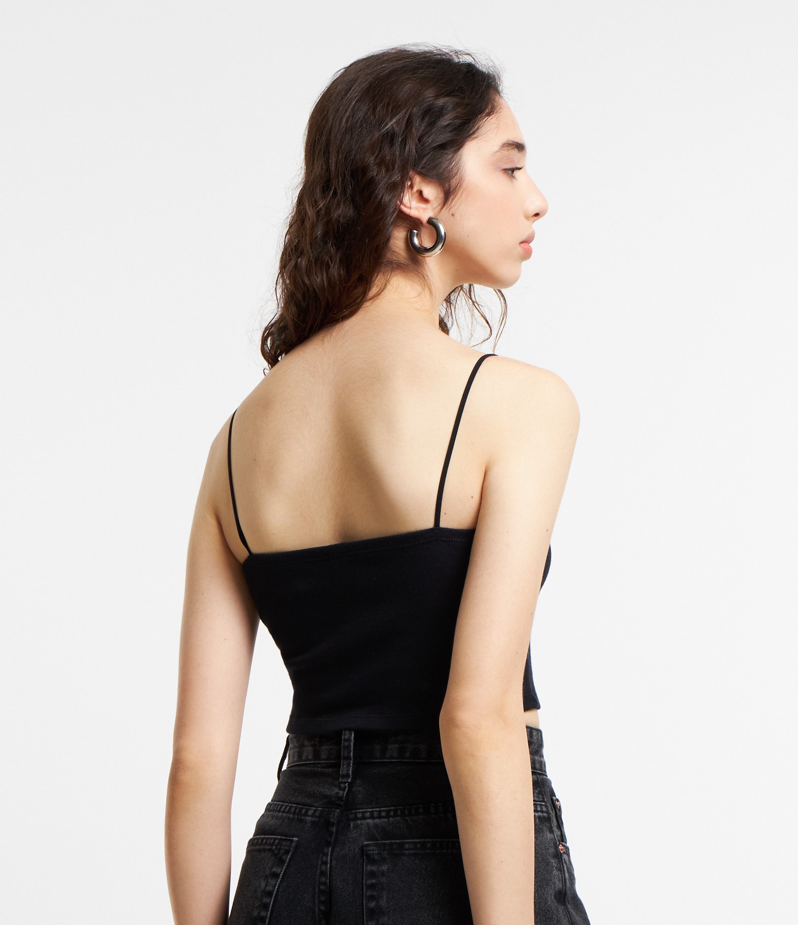 Blusa Cropped de Alça em Ribana Texturizada Preto 3