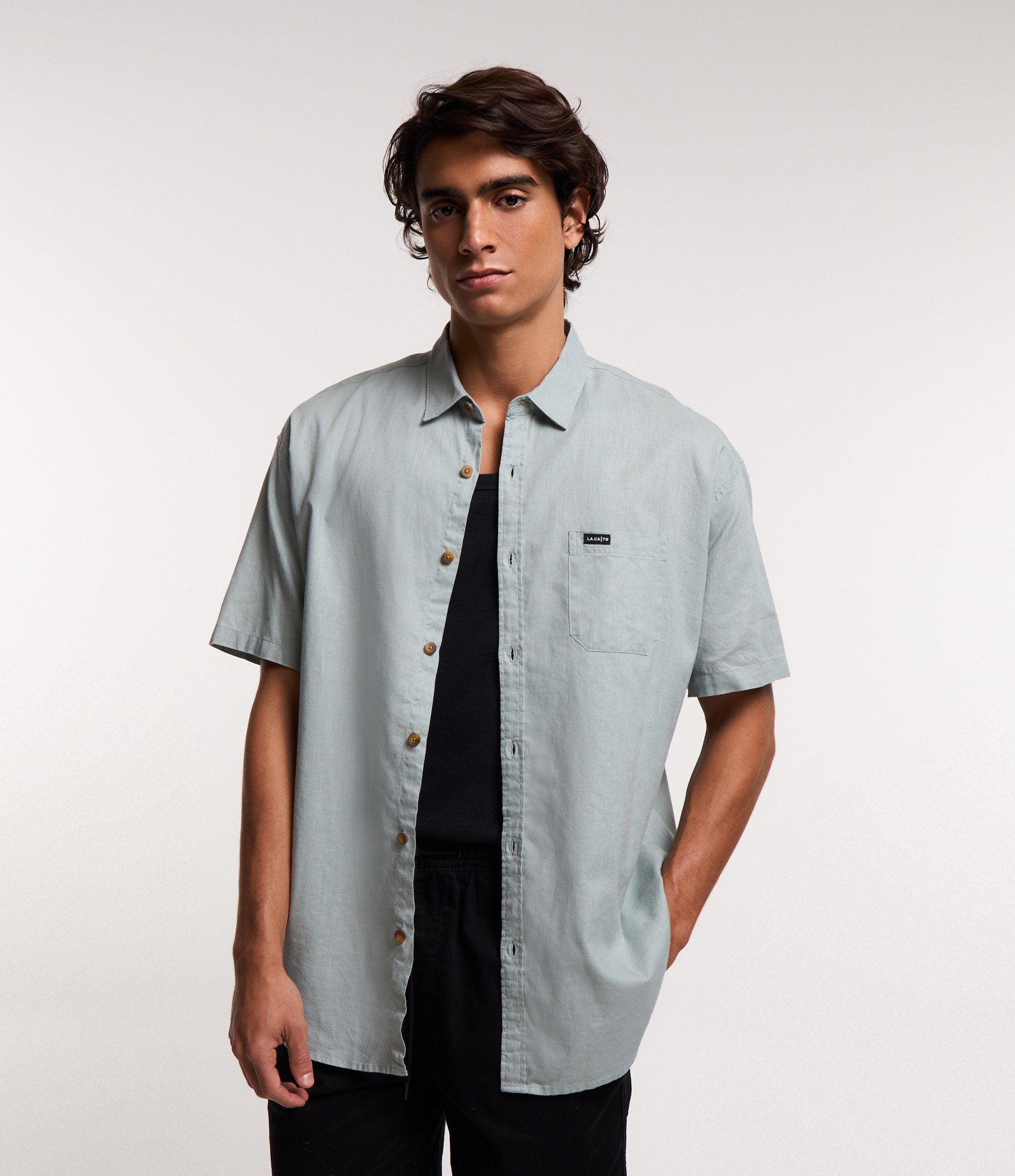 Camisa Relaxed em Cânhamo com Textura e Bolso Frontal Verde Claro 1