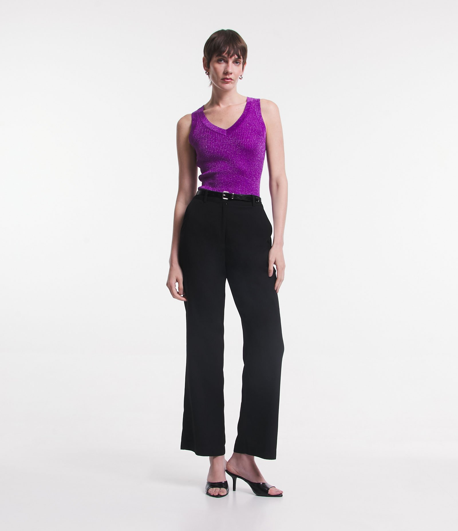 Blusa Sem Manga em Viscose Canelada com Fio Metalizado Roxo 2