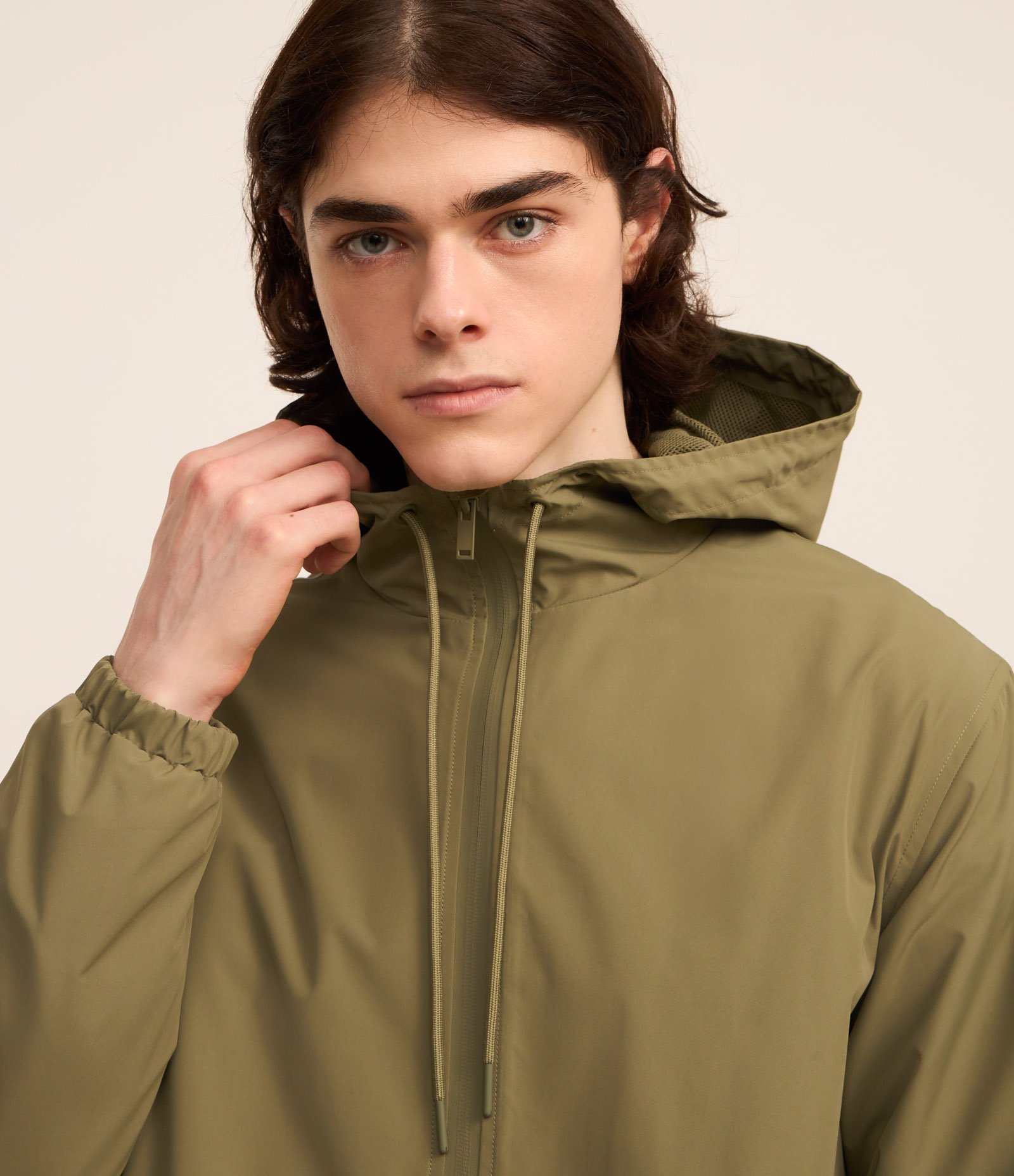 Jaqueta Quebra Vento com Capuz e Bolso de Zíper Fusionado 5