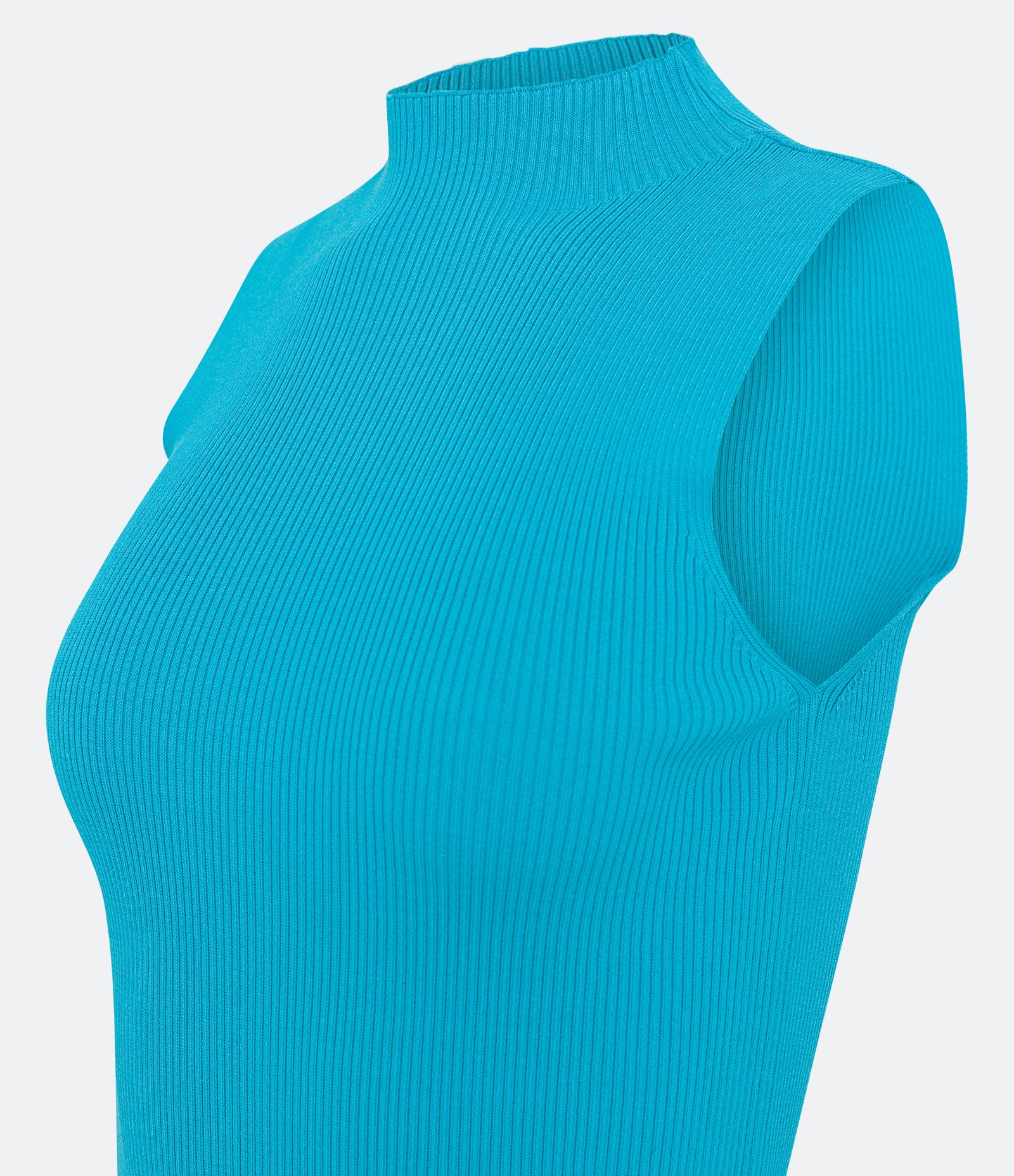 Blusa Regata Básica em Tricô com Gola Alta Azul 2