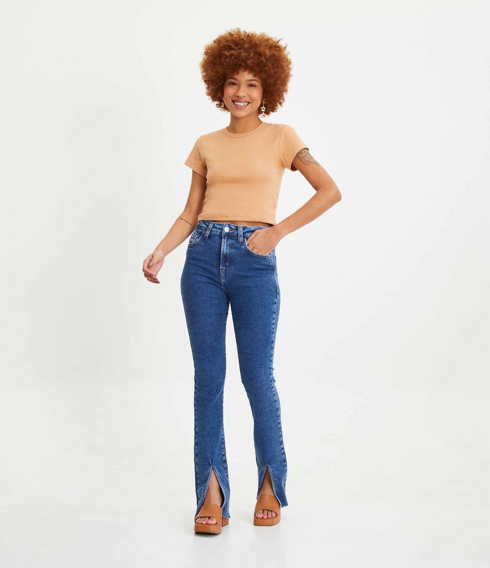 Calça Slim Flare Jeans com Fendinha na Barra Azul 1