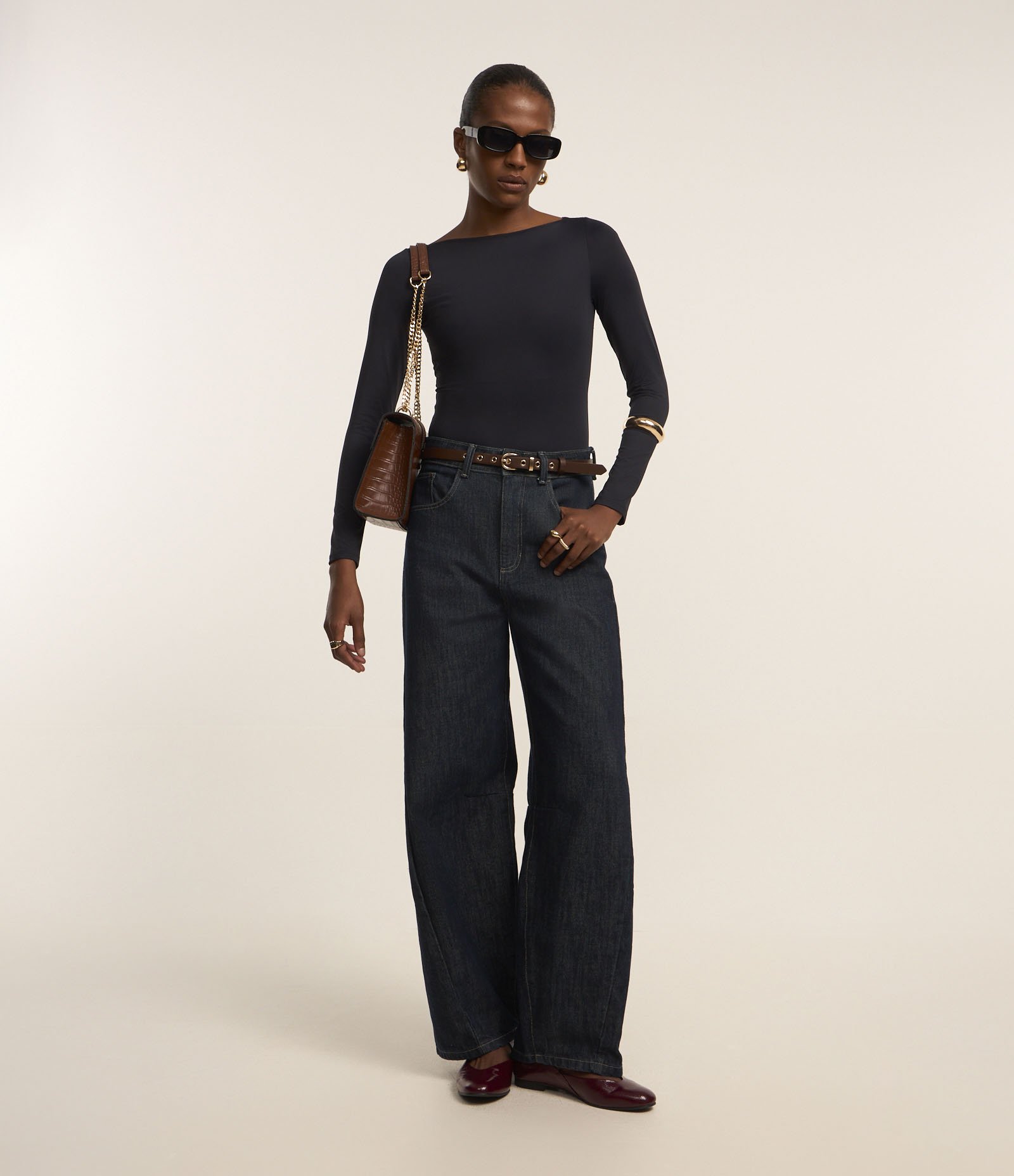 Body Básico em Poliamida com Gola Canoa Preto 2