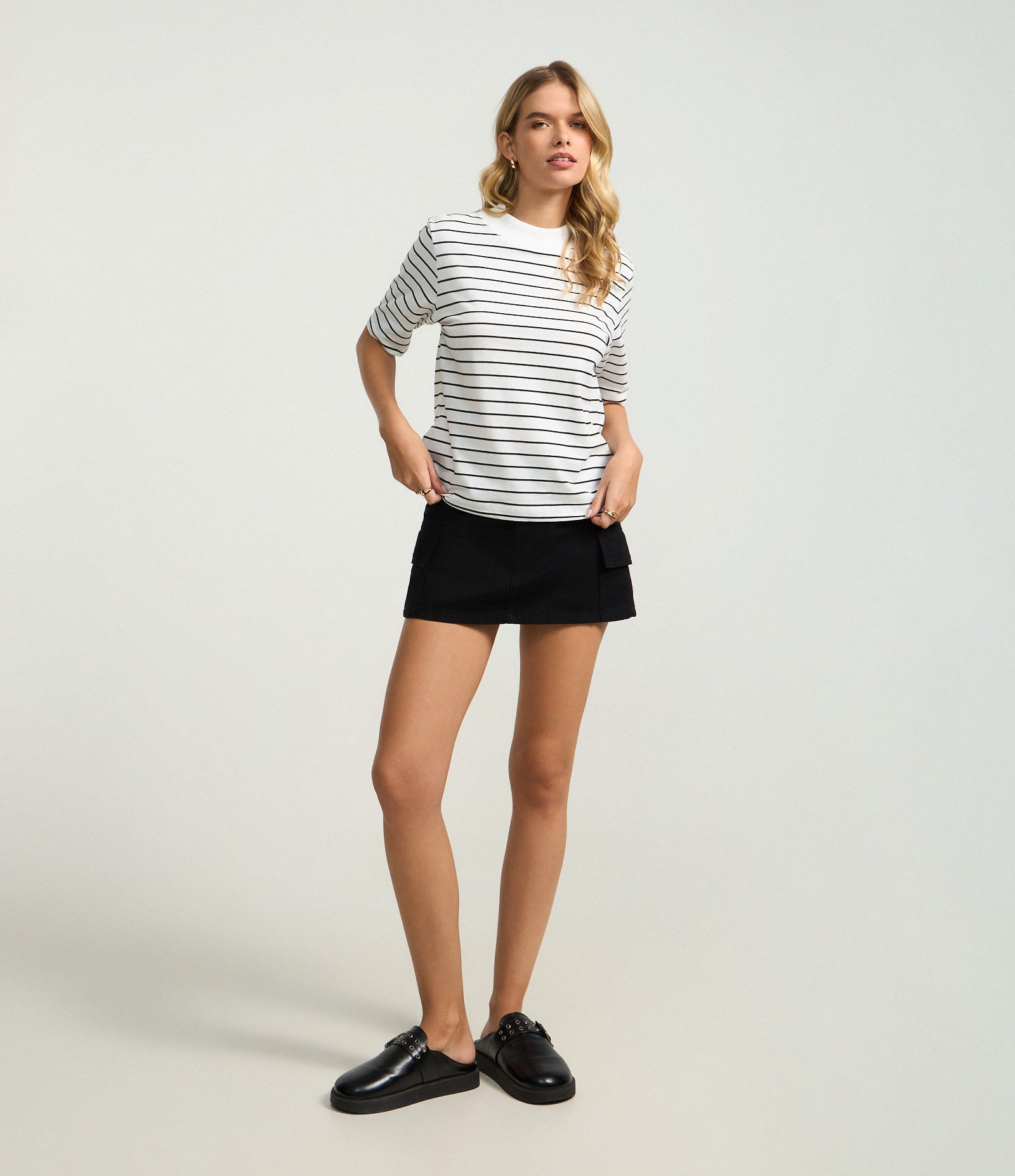 Blusa Básica com Golinha Alta e Estampa de Listras Off White 2