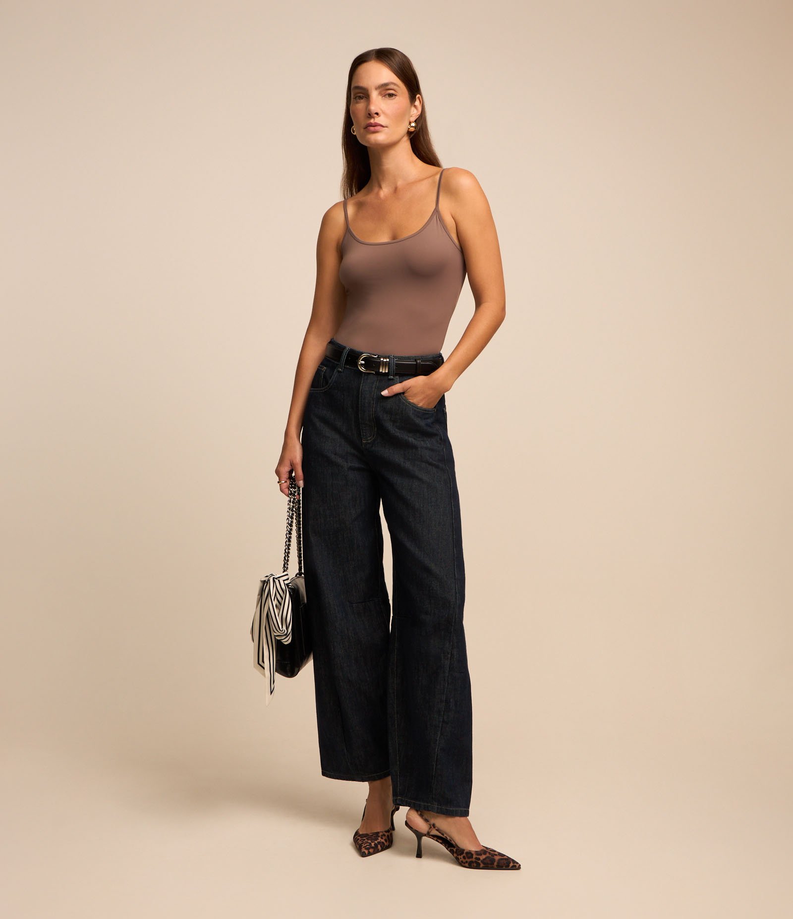 Blusa Básica em Poliamida com Alças Finas 2