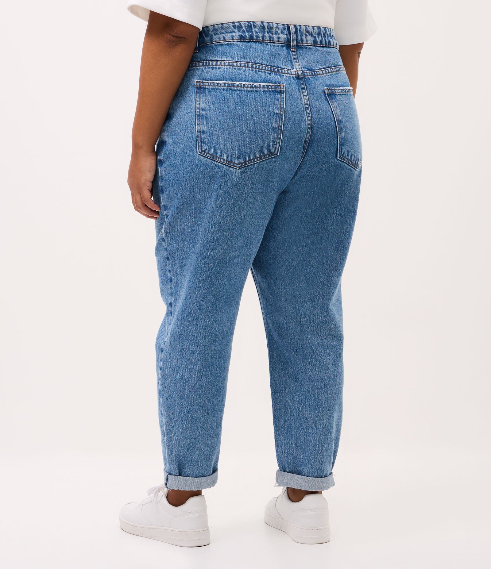 Calça Mom Jeans com Lavagem Marmorizada Curve & Plus Size Azul 5