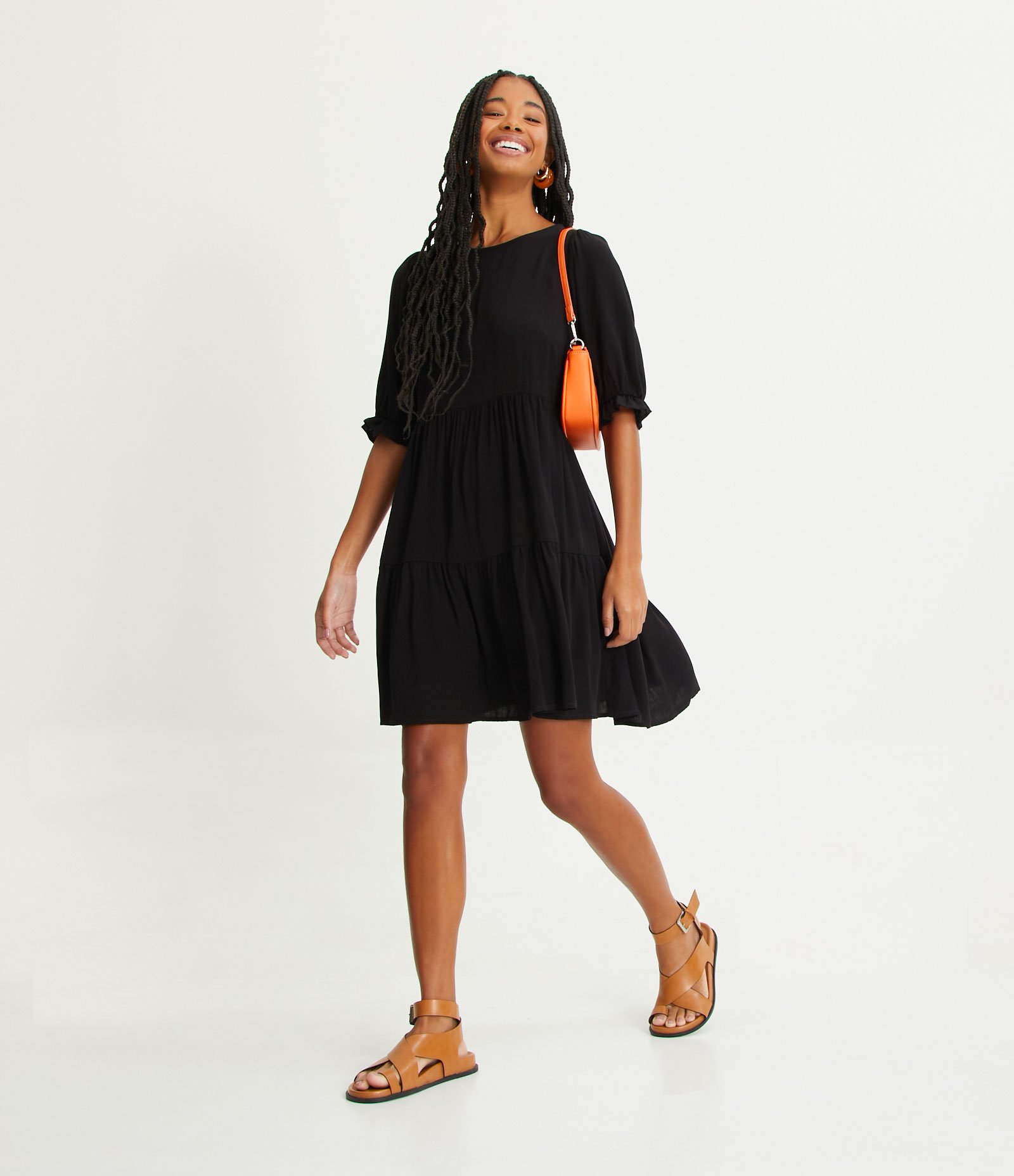 Vestido Curto em Viscose com Babados na Saia 2